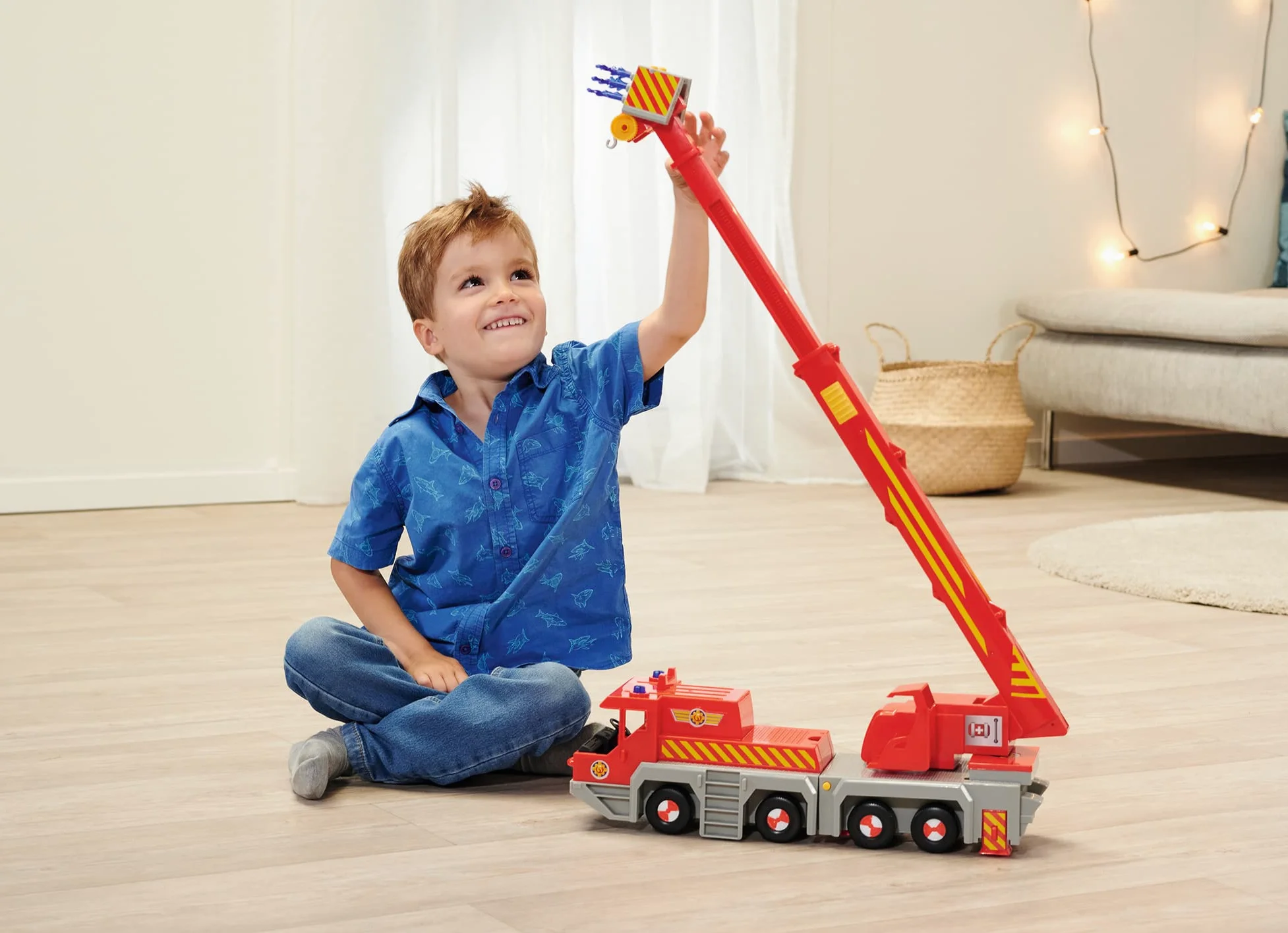 Simba 109252517 - Grúa de Juguete de Sam Bombero (50 cm) - Vehículo de Rescate 2 en 1 (Coche y grúa) para niños a Partir de 3 años, con cabrestante, Figura, luz y Sonido (Incluye Pilas)
