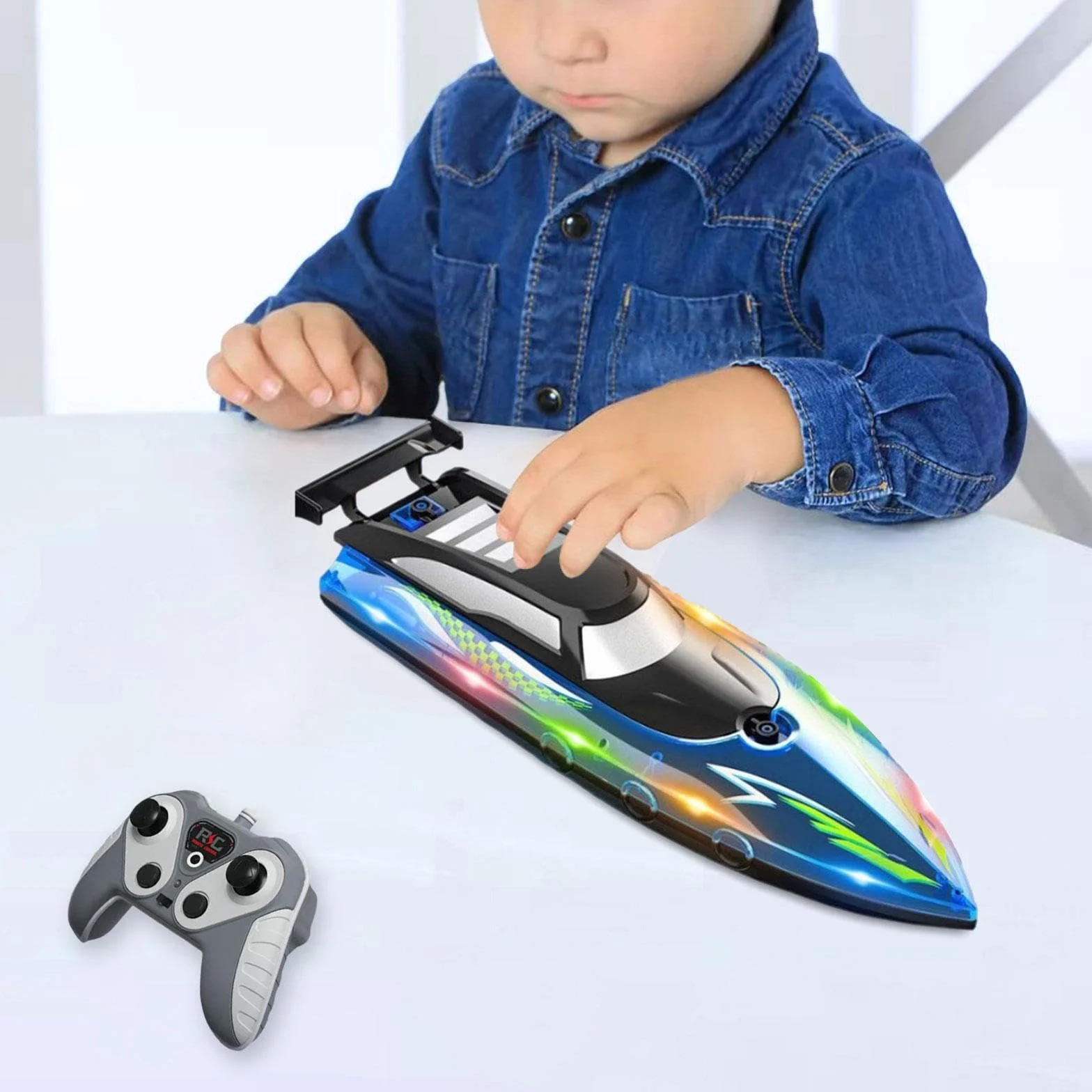 Lancha Teledirigida para Juegos Acuáticos, Embarcación Radiocontrolada para Niños, Modelo de Barco Rápido E Impermeable con Iluminación Integrada, Azul