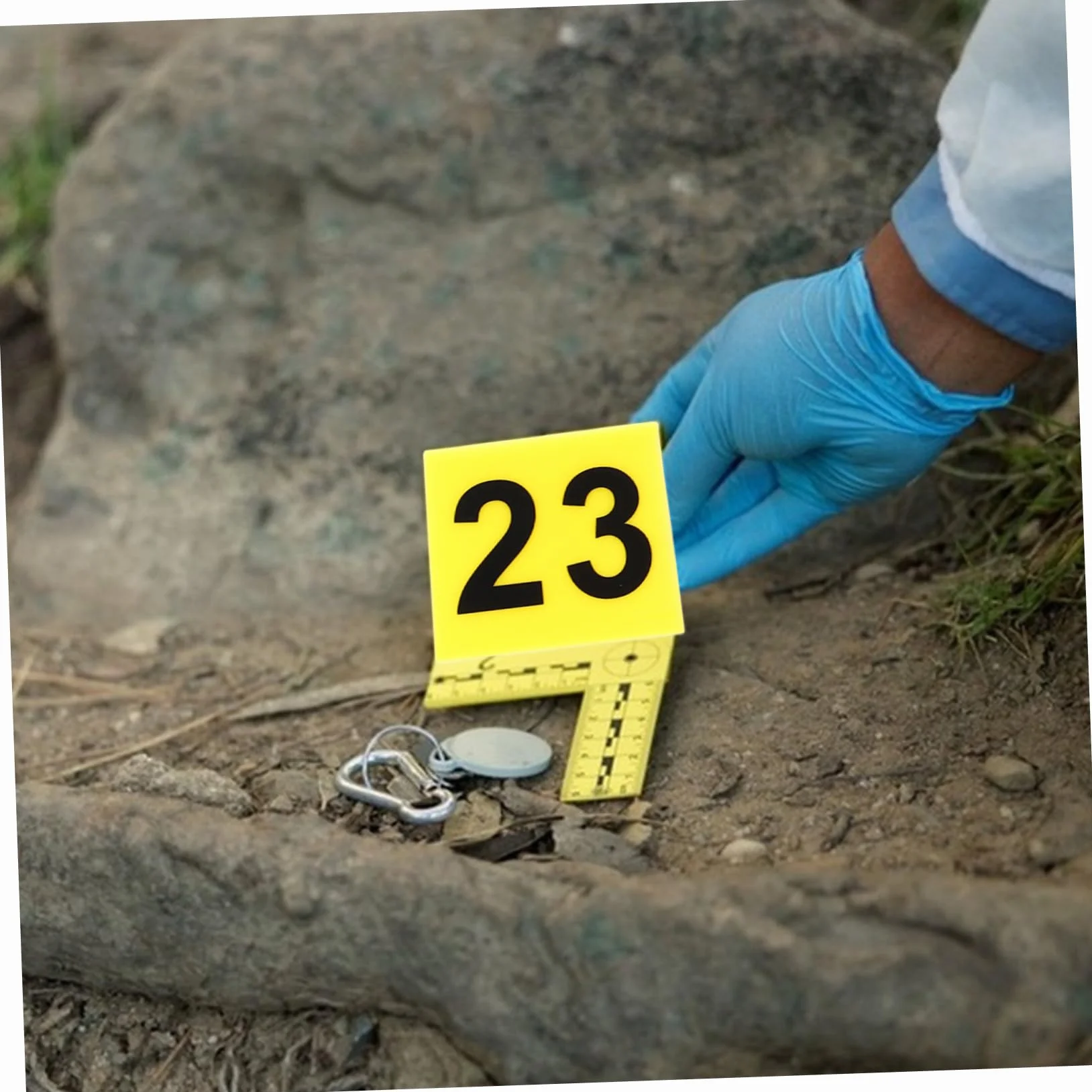 10piezas Marcadores De Evidencia Acrílicos para Escena del Crimen Números Triangulares Señalización para Mesa Resistente y Práctica Decoración Temática para Fiestas