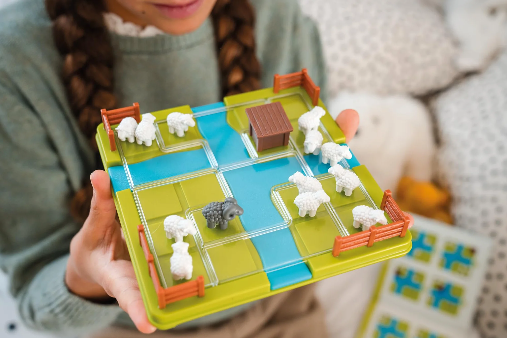 SmartGames - Contar ovejas, Juego Educativo para el Cerebro, Juego de desafío de lógica y Pensamiento multinivel, 1 Jugador, tamaño de Viaje, multilingüe