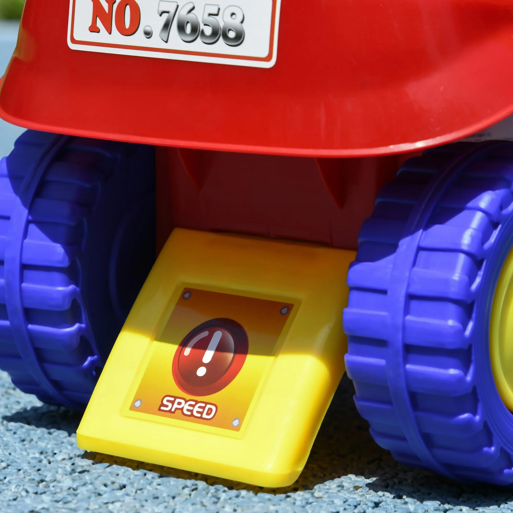 AIYAPLAY Coche Correpasillos para Niños de 18-36 Meses, Diseño de Camión de Bomberos, Correpasillos con 3 Luces, Música, Compartimento de Almacenaje y Volante, 49x24x42 cm, Rojo