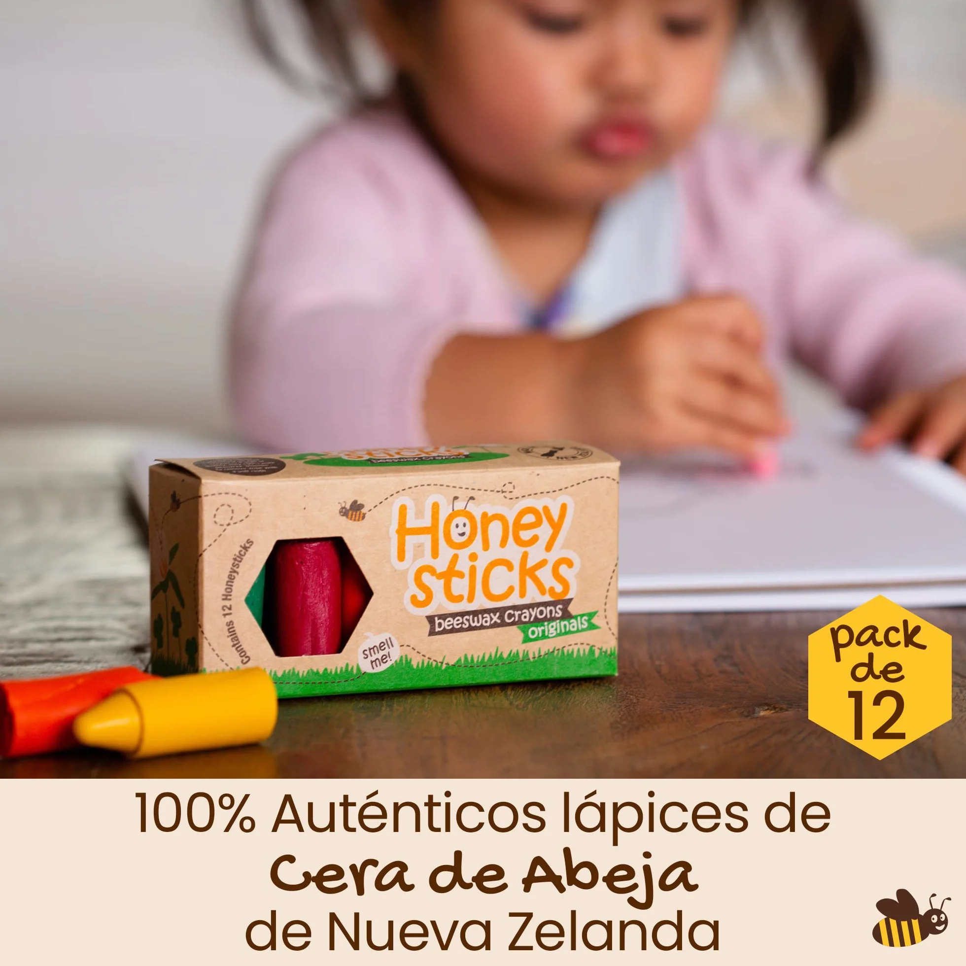 Honeysticks Lápices de cera de abeja 100% puras, naturales, no tóxicos, seguros para niños y niños, hechos a mano en Nueva Zelanda, para 1 año más libro de especies en peligro (12 unidades con libro)