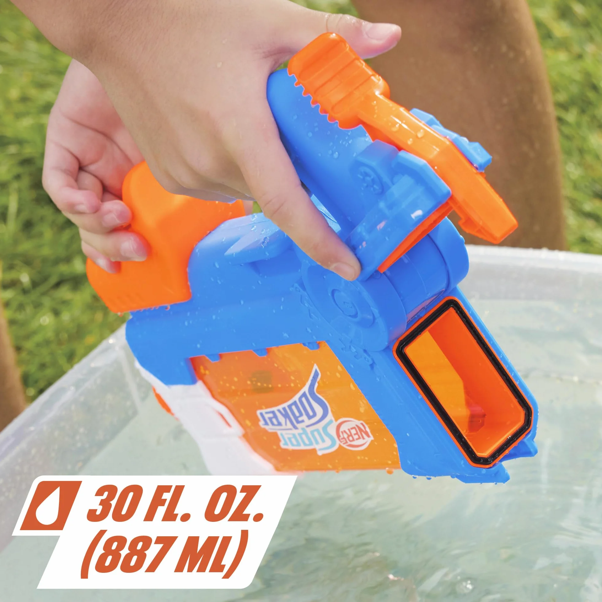 Hasbro Nerf Super Soaker Flip Fill, Lanzador de Agua para Niños y Niñas a Partir de 6 Años, 4 Estilos de Rociado, Llenado Rápido, Tanque de 0,8 L, Juegos de Exterior