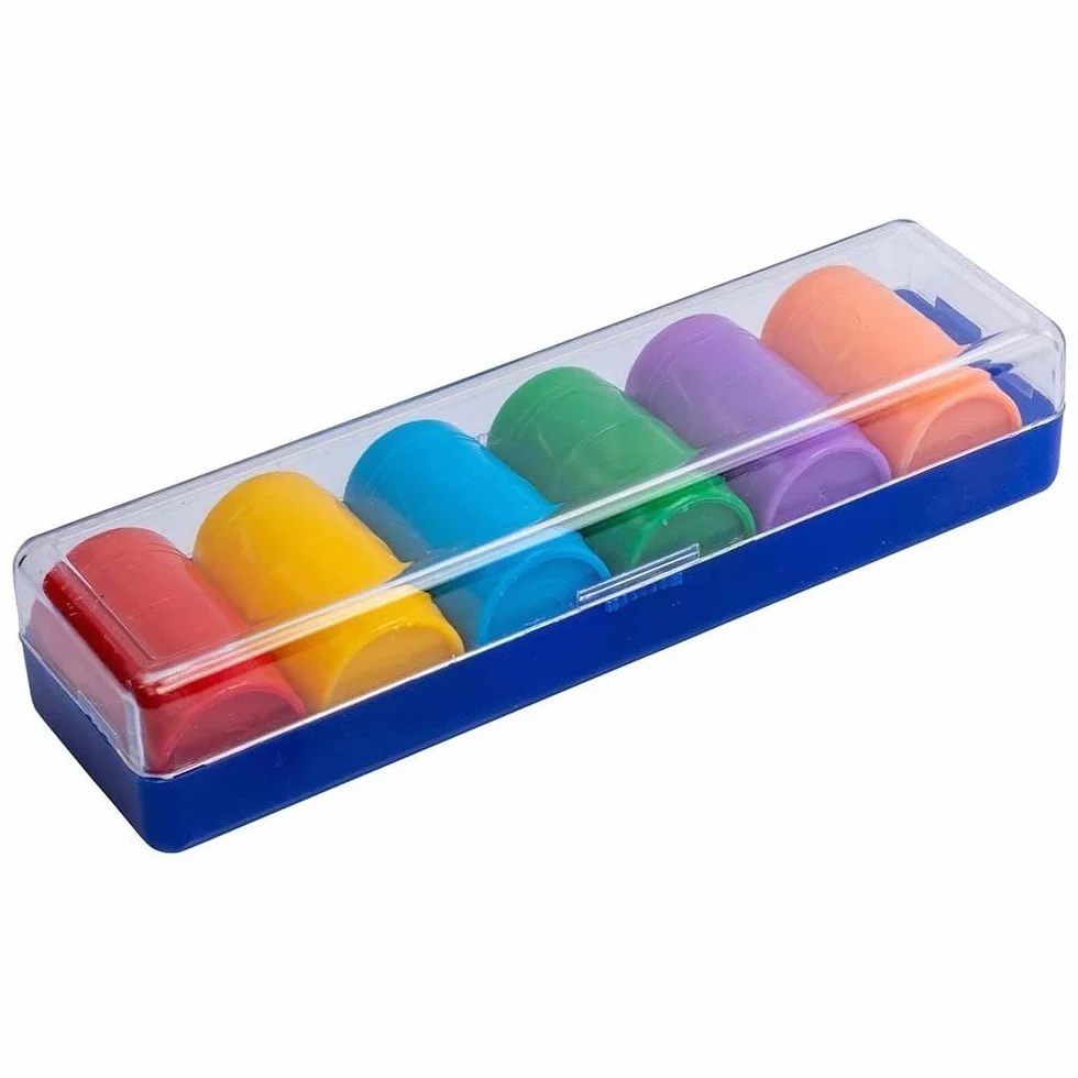 Falomir - Set de 6 Cubiletes de Plástico | Multicolor | con Caja de Plástico y 24 Fichas | 6 Dados Incluidos | Diversión y Entretenimiento | 2+ Jugadores (Edad +4)