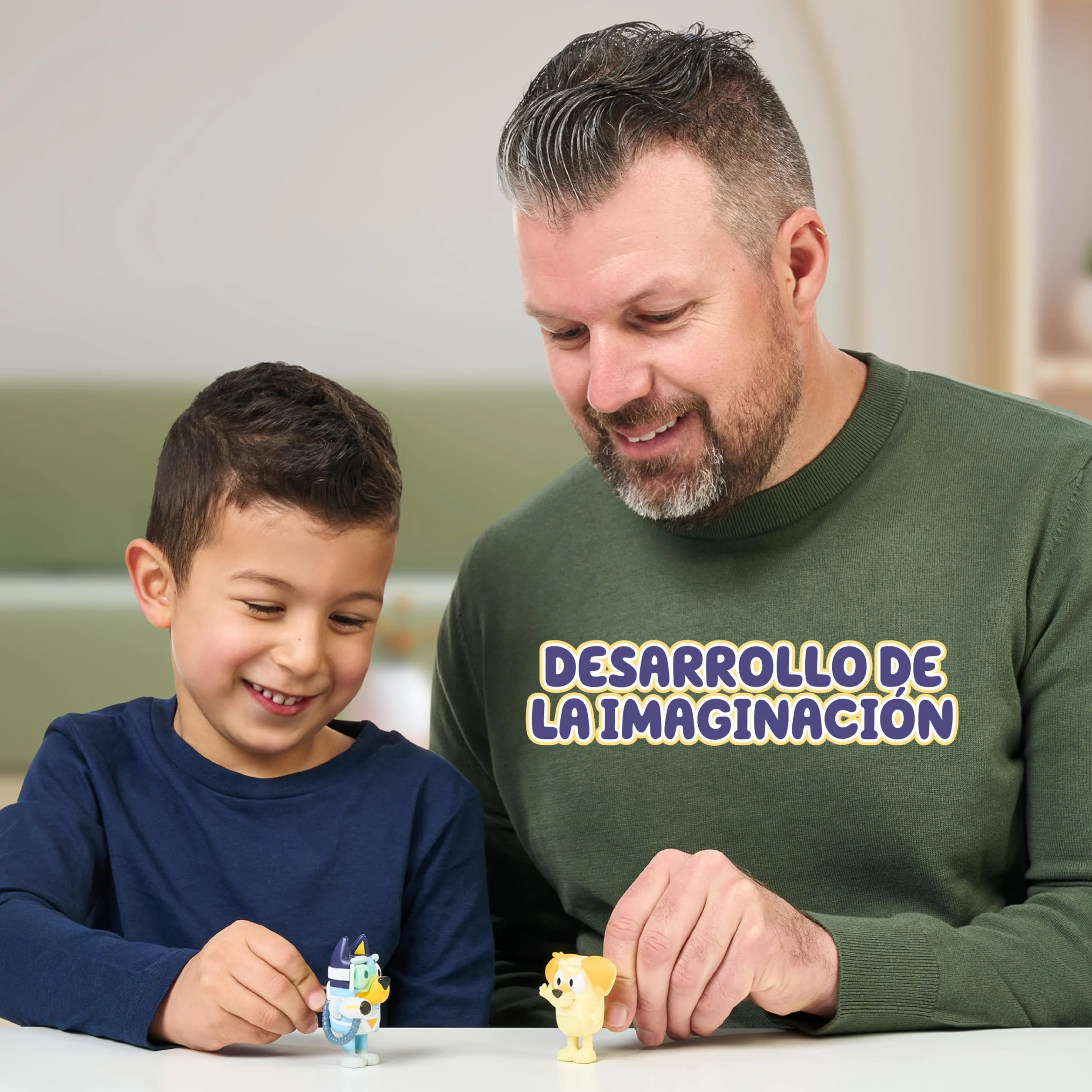 Bluey Pack 2 Figuras Surprise Blaster, Figuras Articuladas Amigos Preparados para IR de Aventuras, Muñecos de la Serie Infantil, Juguetes Exclusivos, Famosa (BLY91210)