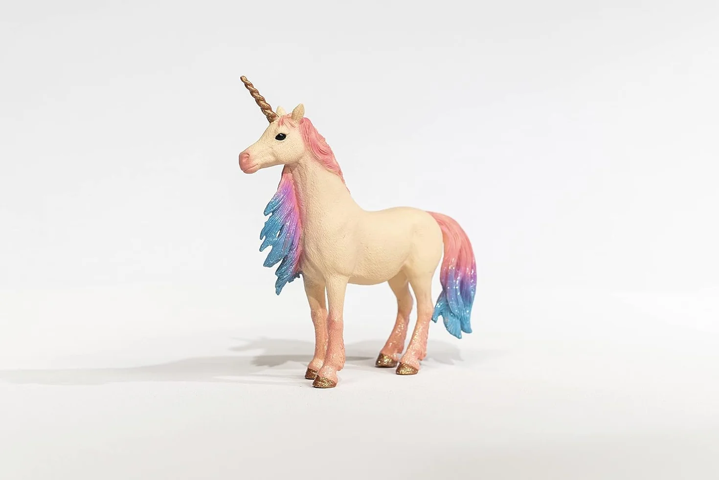 Schleich BAYALA | Yegua Unicornio Marshmallow 70723 | Figura Detallada y fantástica | Gran Regalo para niñas y niños | Figura de colección | Juguete a Partir de 5 años | 13 x 4 x 13 cm