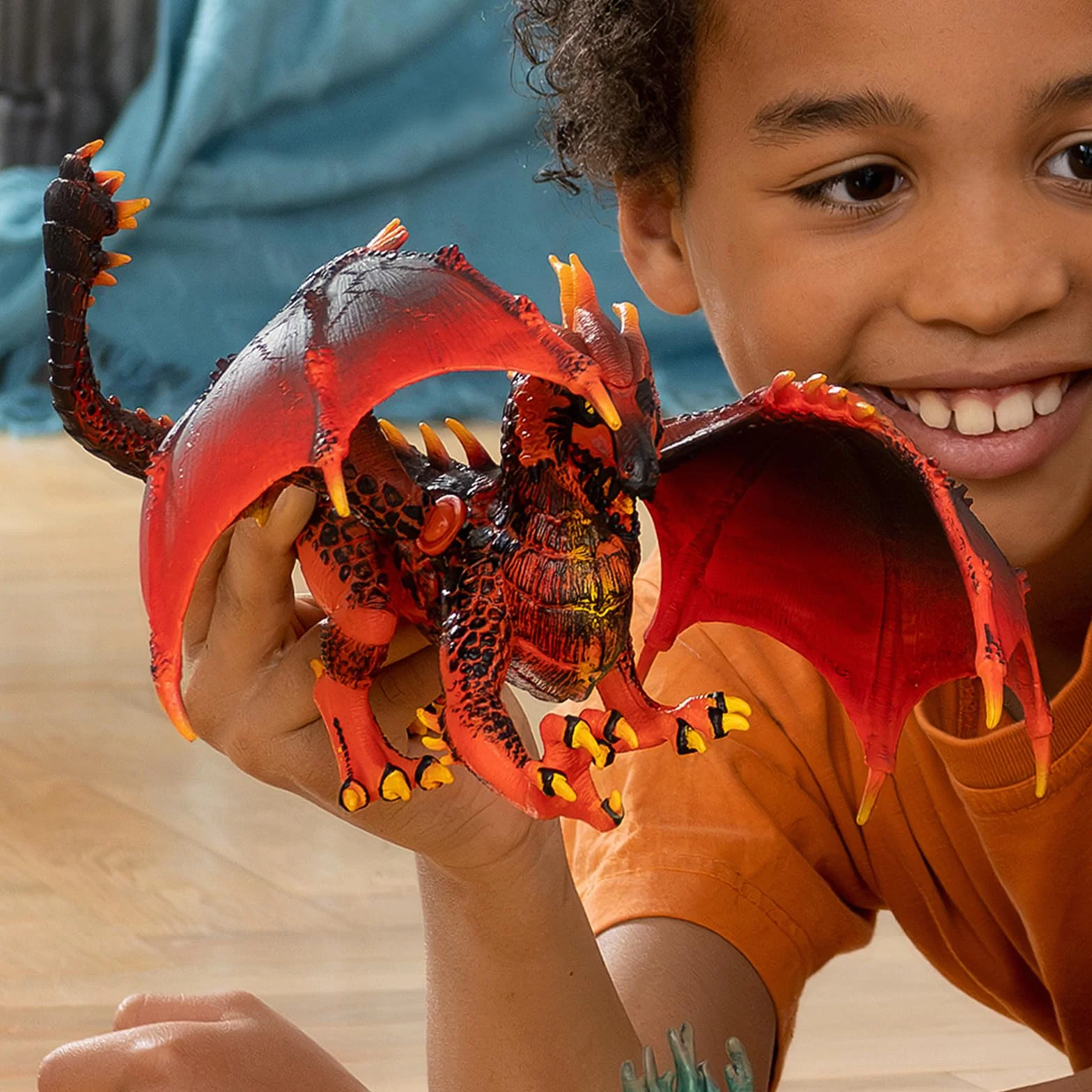 Schleich ELDRADOR Creatures | Dragón de Lava 70138 | Figura de Monstruo ELDRADOR con mandíbula y alas móviles | Juguete de acción para niños y niñas | a Partir de 7 años | 20 x 14 x 15 cm