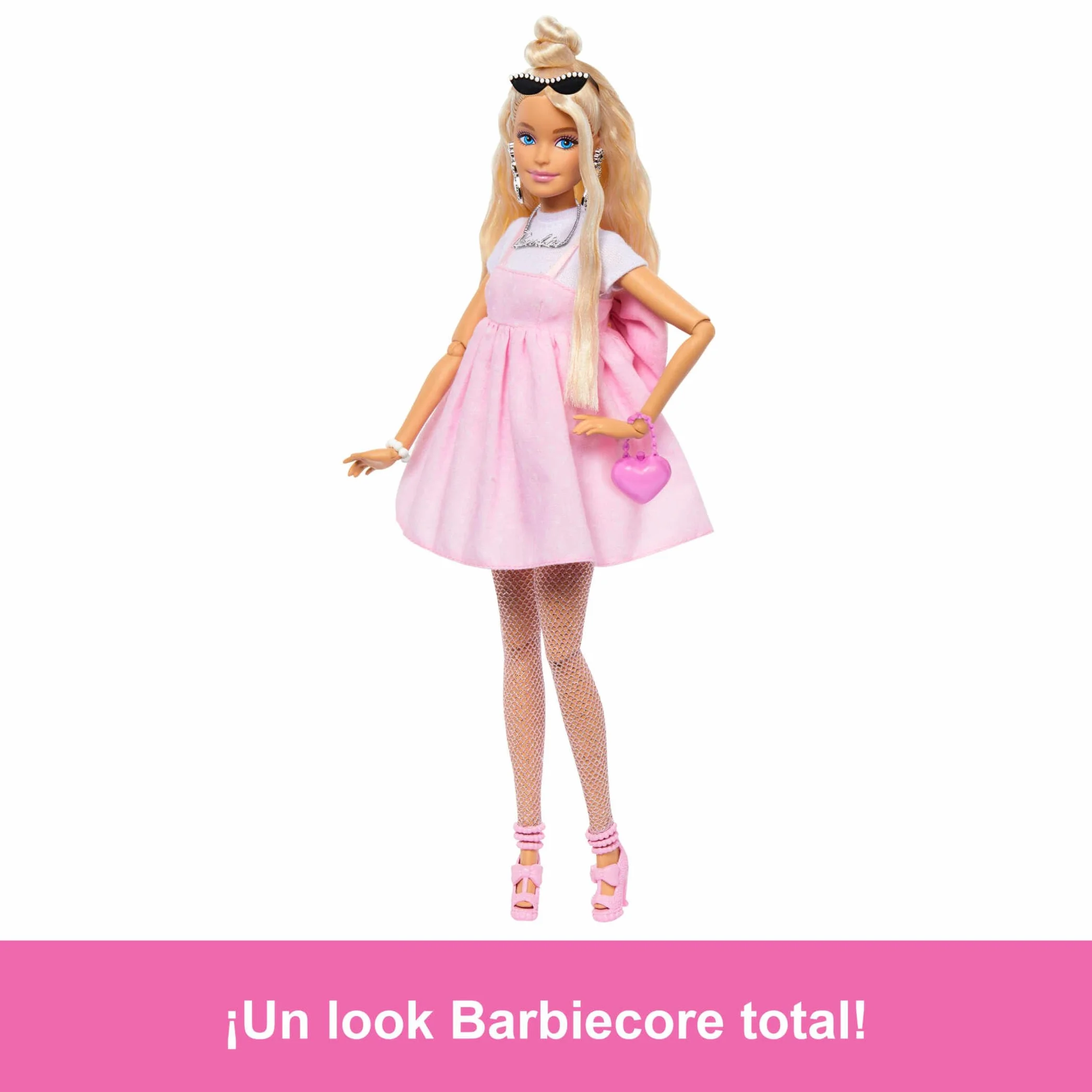 Barbie Deluxe Style Muñeca n. 3 con conjunto de moda Barbiecore, pelo rubio con moño alto, vestido rosa pastel con lazo grande y accesorios como medias de redecilla, HYV27