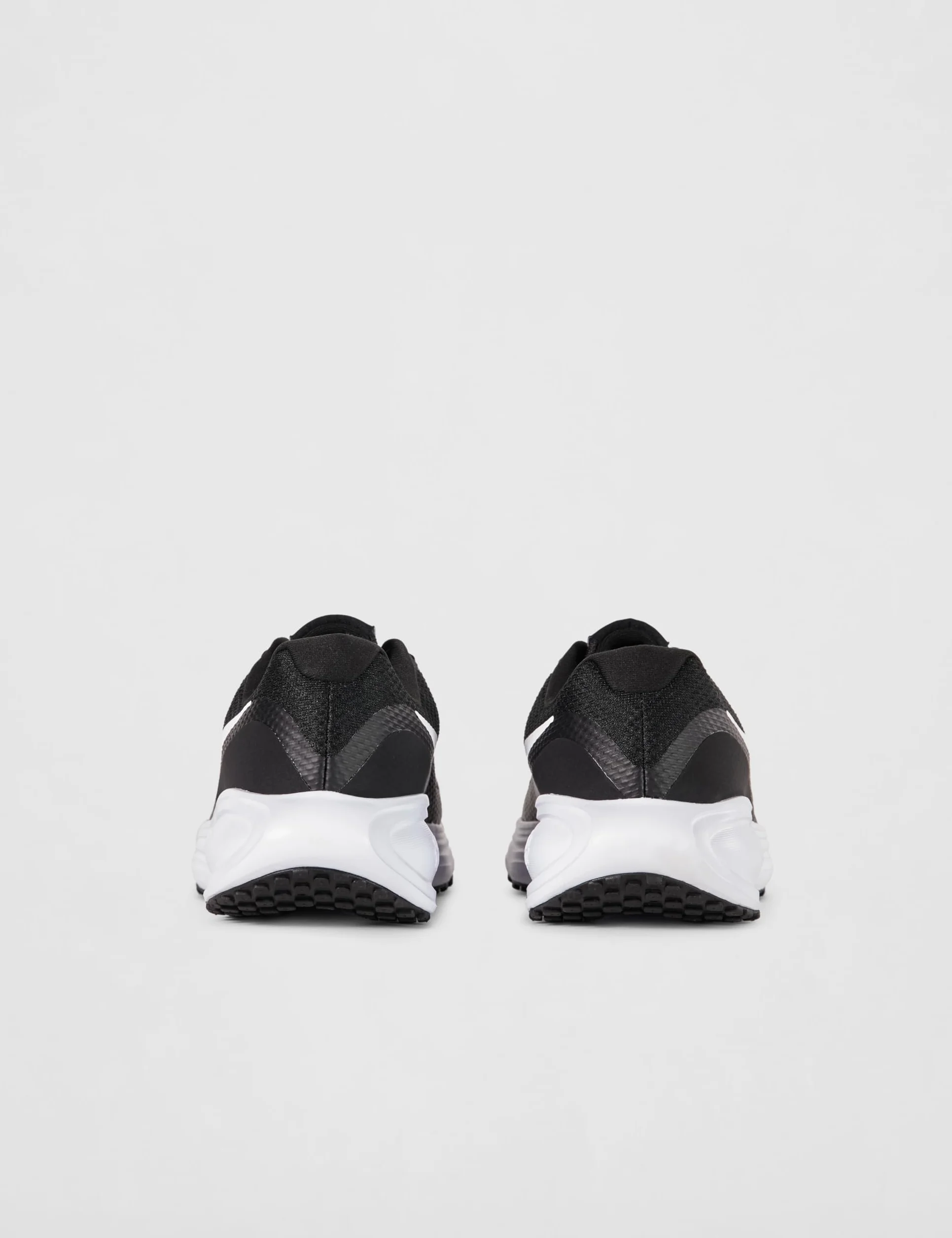 Nike Women's Revolution 8 Running Shoe