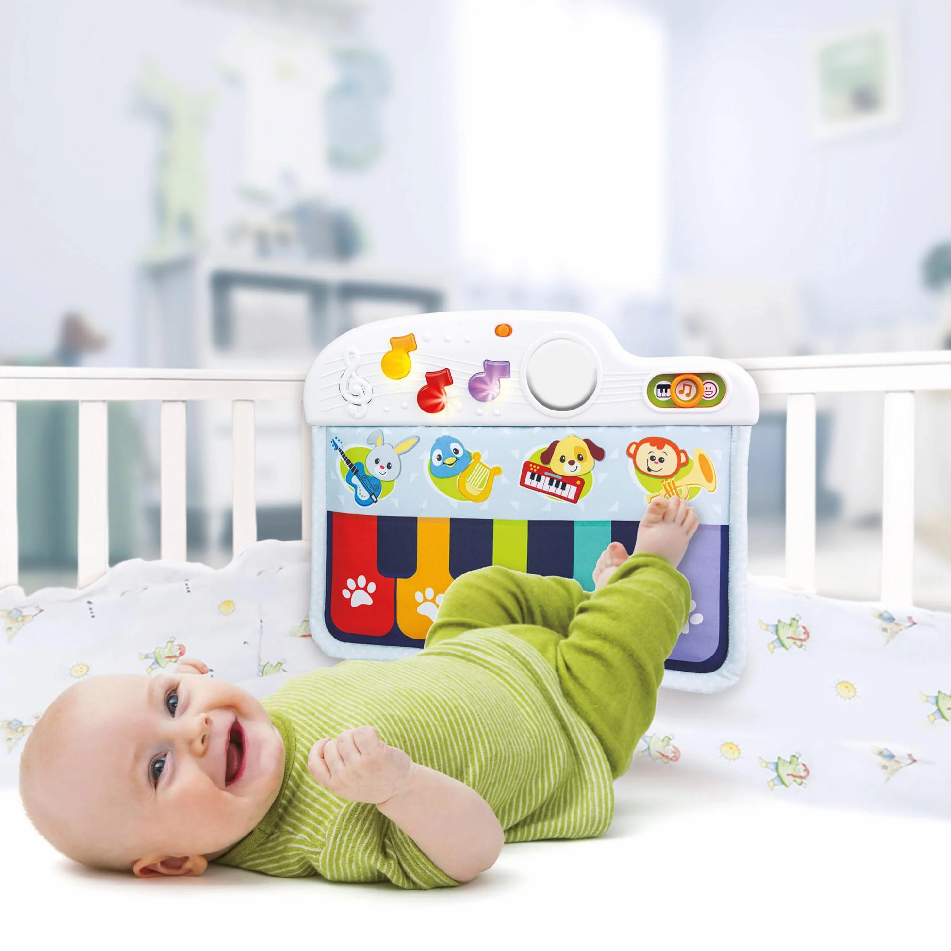 Winfun 46878 - Piano para bebés con luz y melodías para la cuna / Mi primer piano, juguete para bebes a partir de 0+, se toca con pataditas / Regalo bebé, Instrumentos musicales bebe