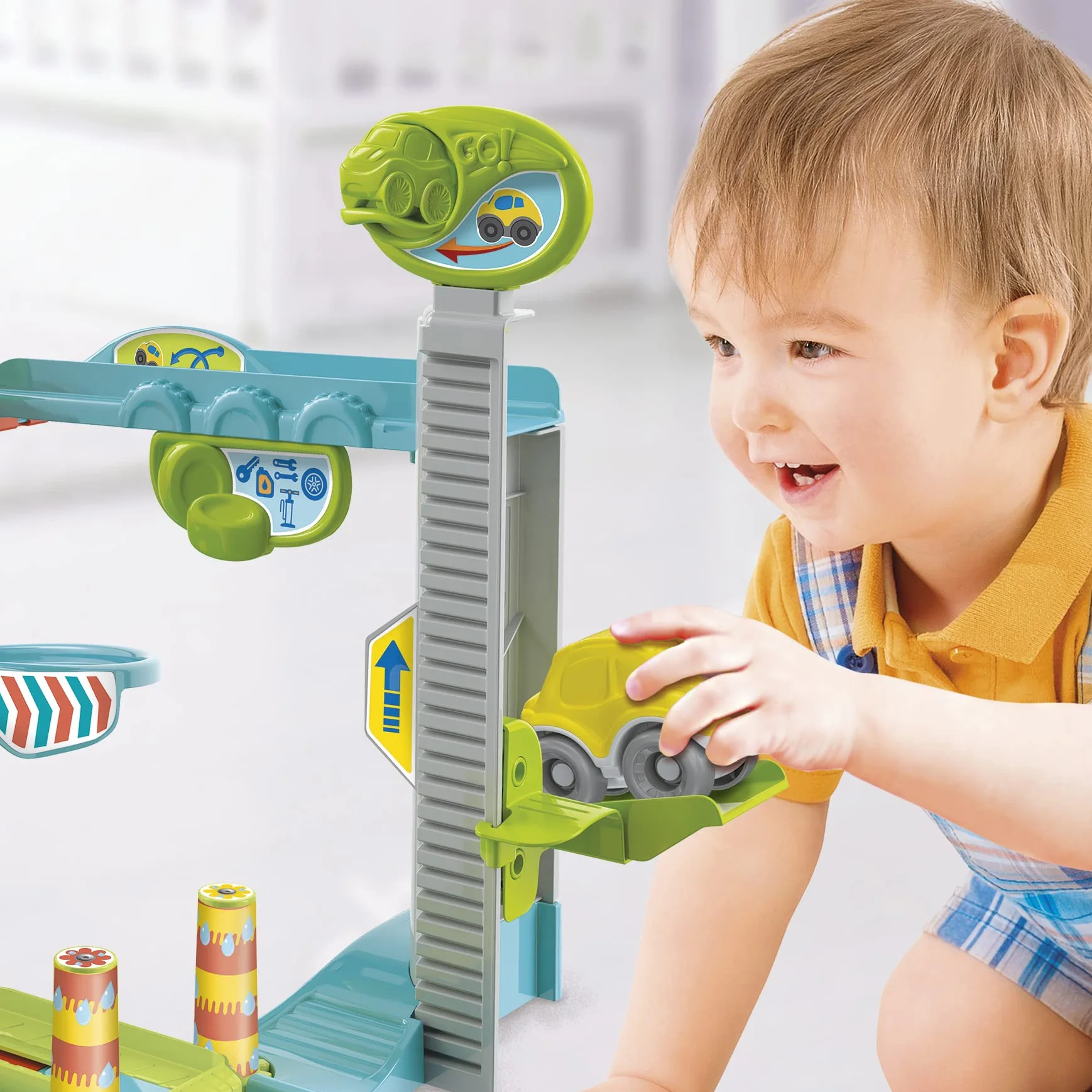 Clementoni-17404 - Baby Garaje Divertido - Juguete bebé sostenible a Partir de 18 Meses