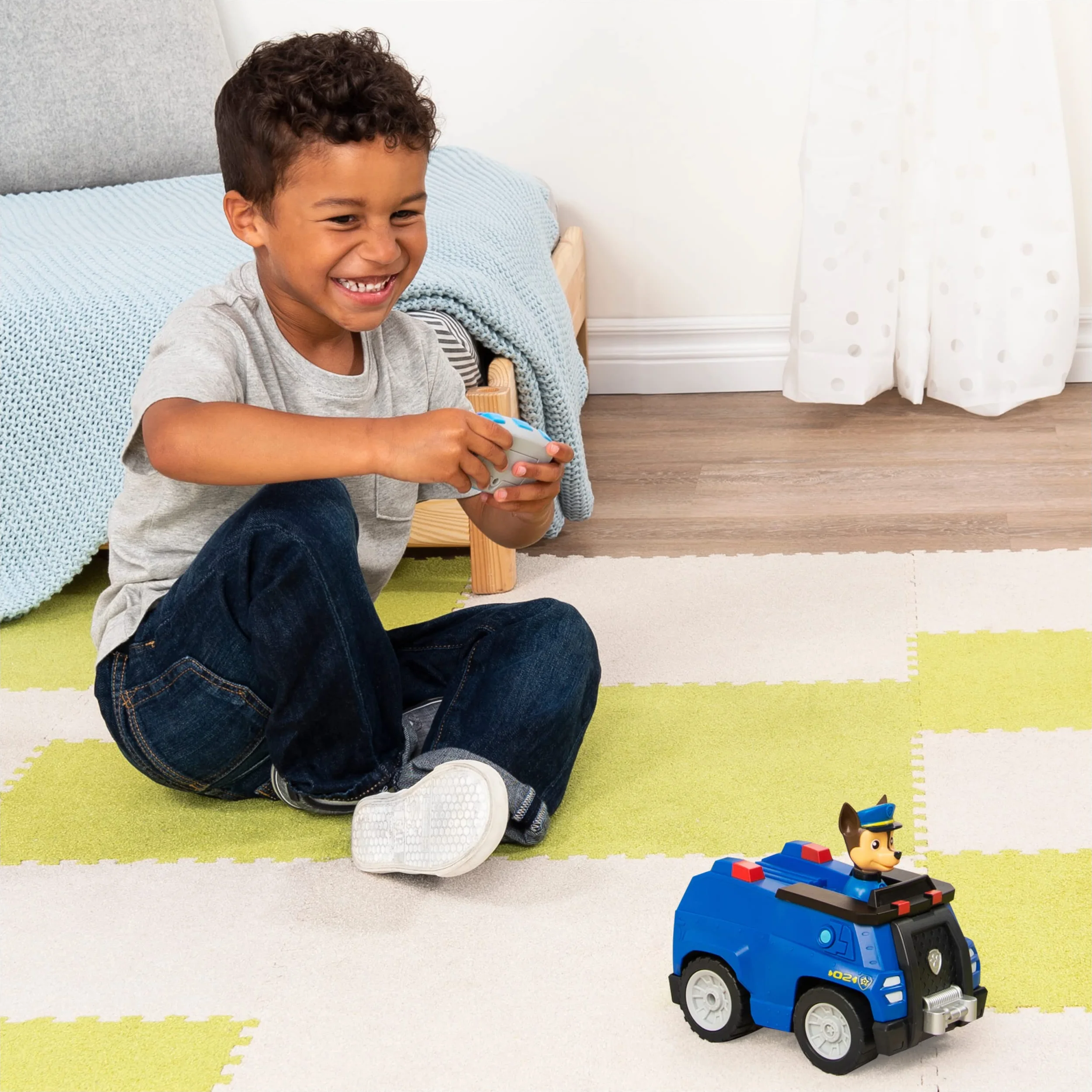 Paw Patrol Patrulla Canina - Coche Teledirigido Niños 3 Años o más | Chase Juguetes | Coche Teledirijido Niño 2.4GHZ hasta 76m | Patrulla Canina Juguetes 3 Años