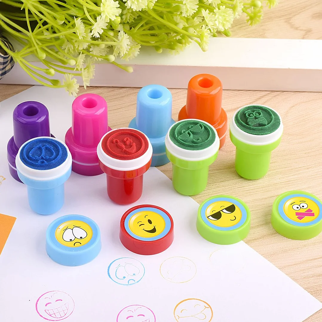Gudotra 36pcs Sellos para Niños Sellos de Entintado Niños Favor de Fiesta Infantil Regalo de Cumpleaños Cajas de Sorpresas (Emoji)