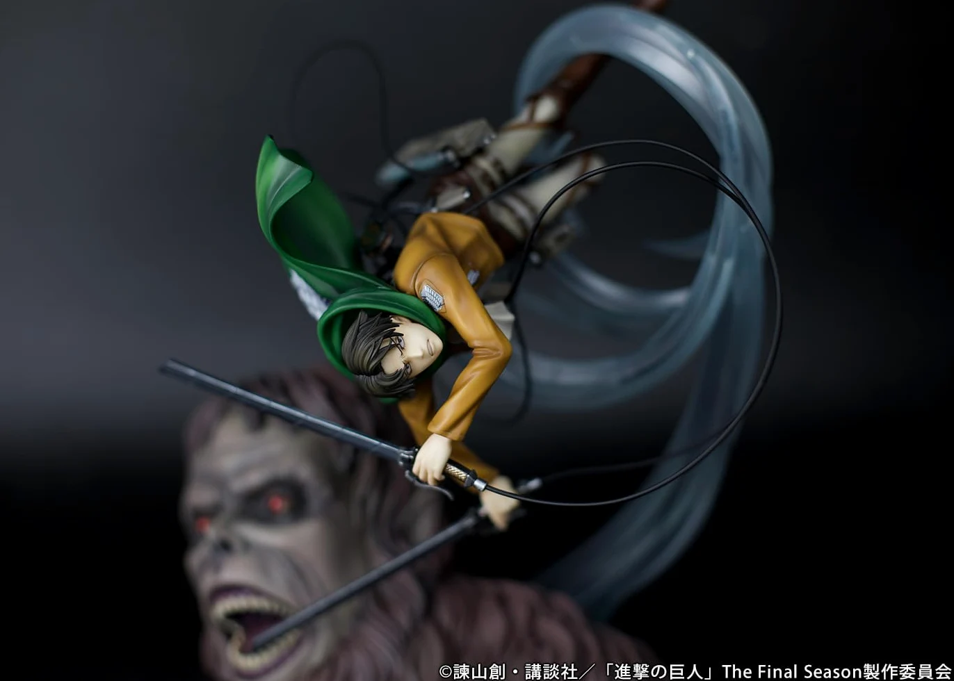 Proof Levi vs Beast Titan Ver. Fig. 27,5 cm Attack on Titan