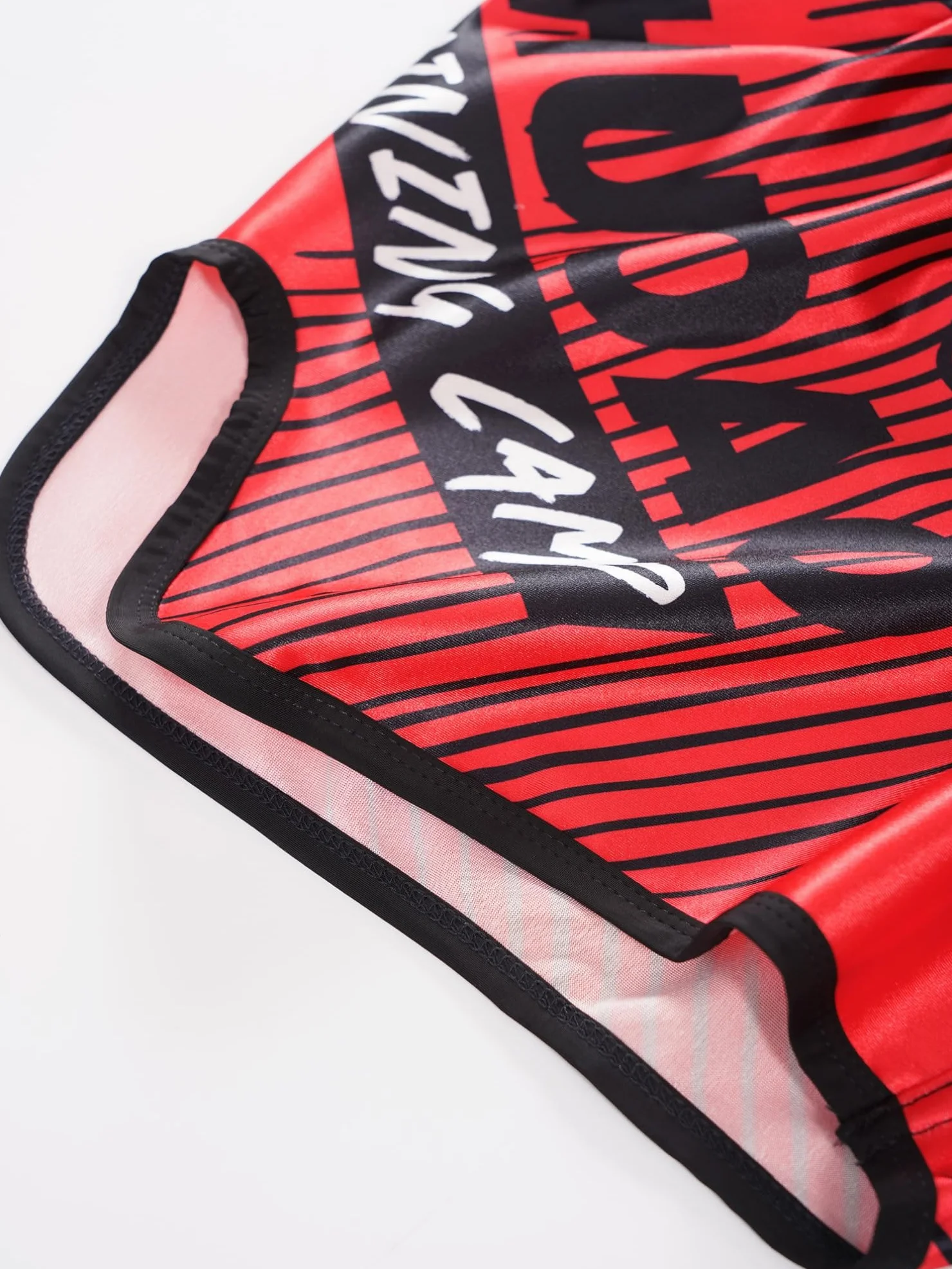Pantalones cortos Muay Thai niños boxeo artes marciales kickboxing rojo negro 5-6 años