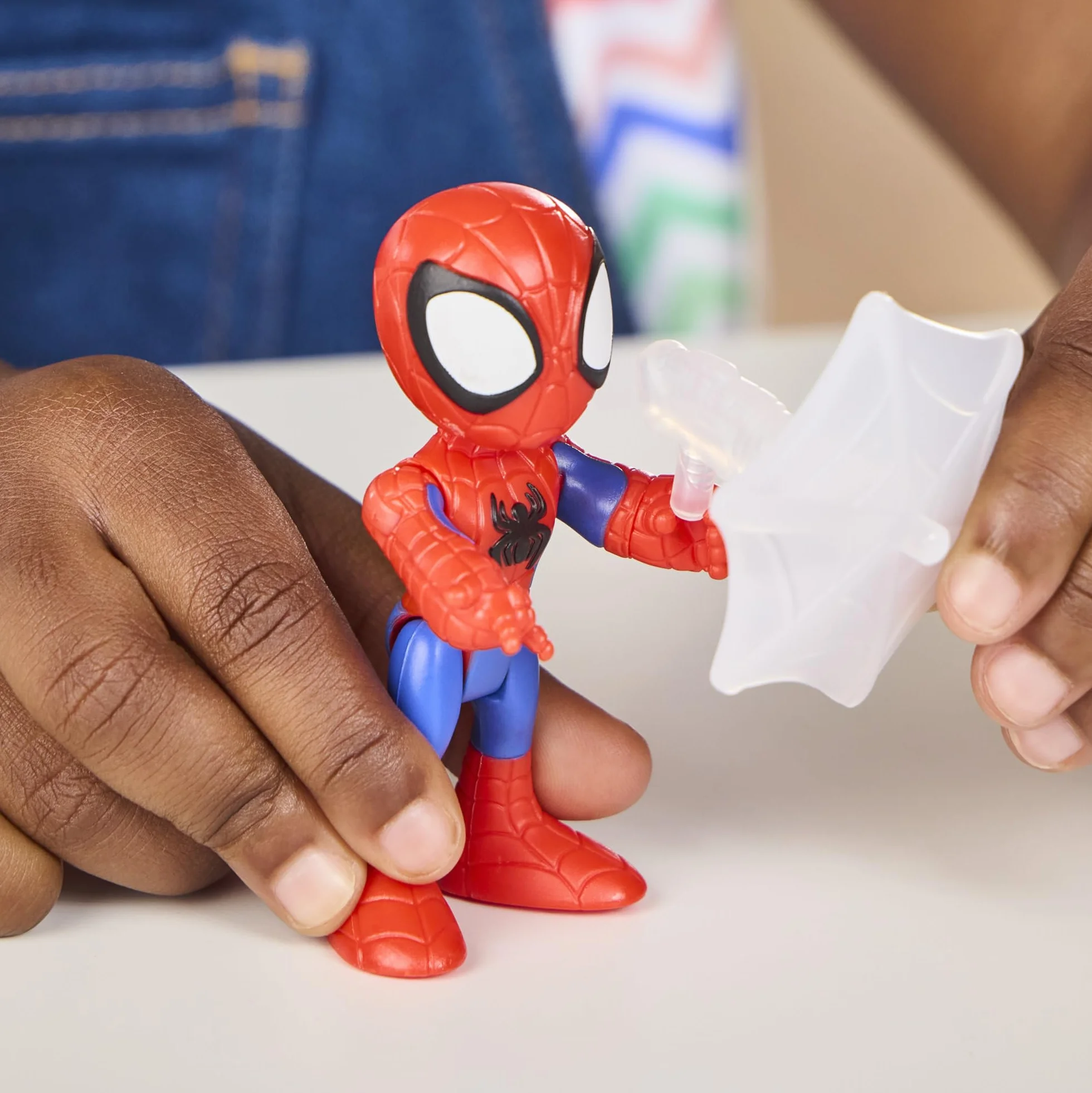 Marvel Spidey and His Amazing Friends, Bólido arácnido, Figura de acción y Coche de Juguete