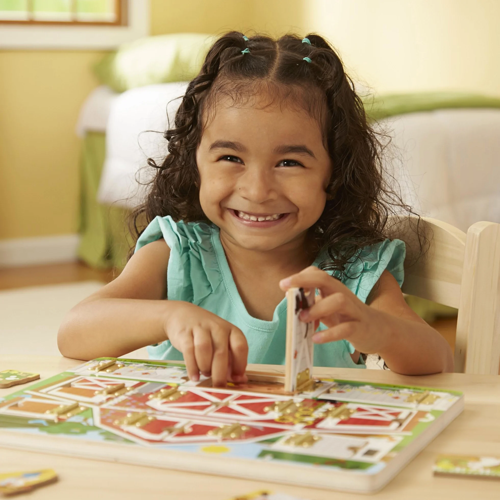 Melissa and Doug Granja de Las escondidas, 3+ Años