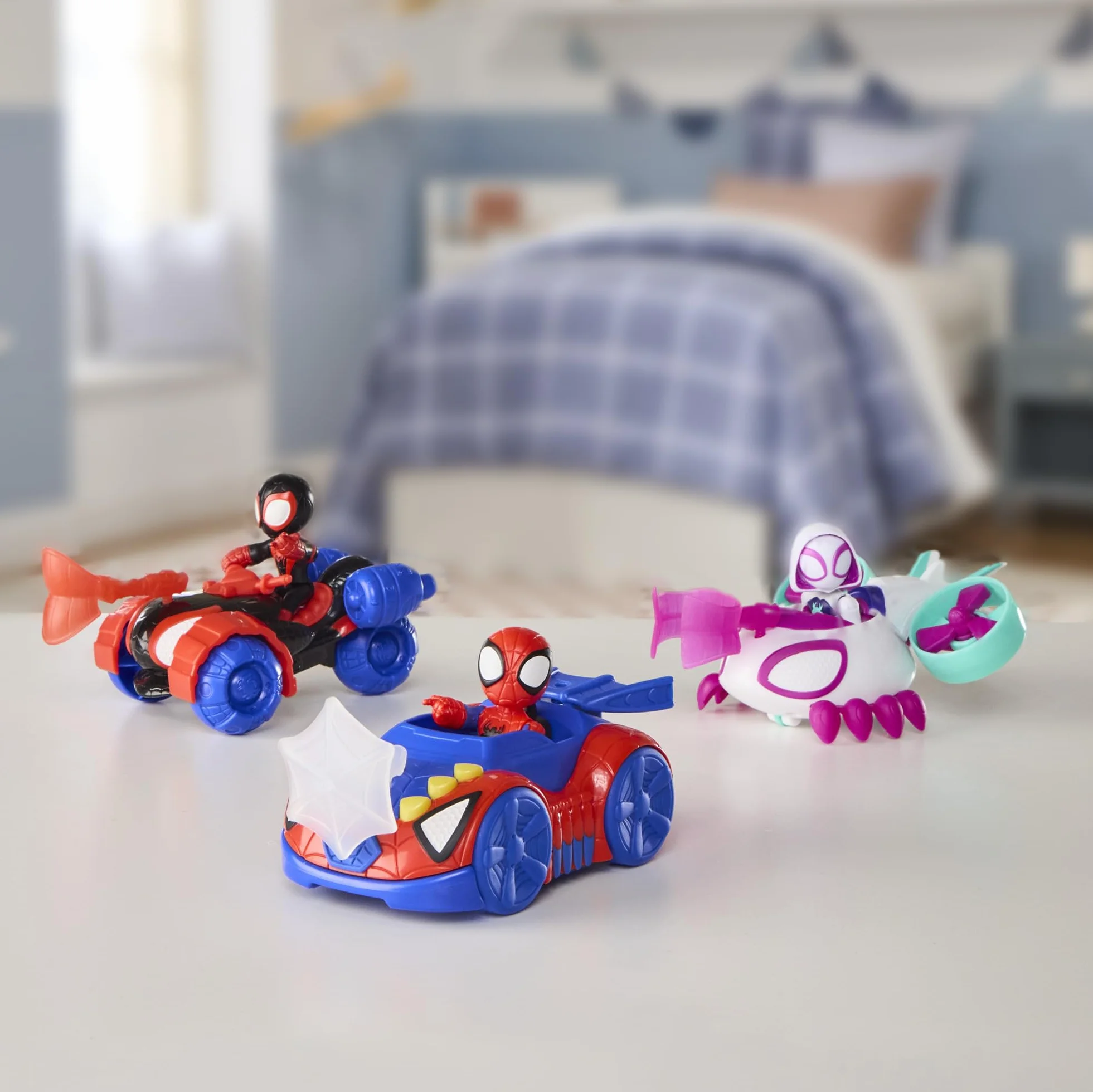 Marvel Spidey and His Amazing Friends, Bólido arácnido, Figura de acción y Coche de Juguete