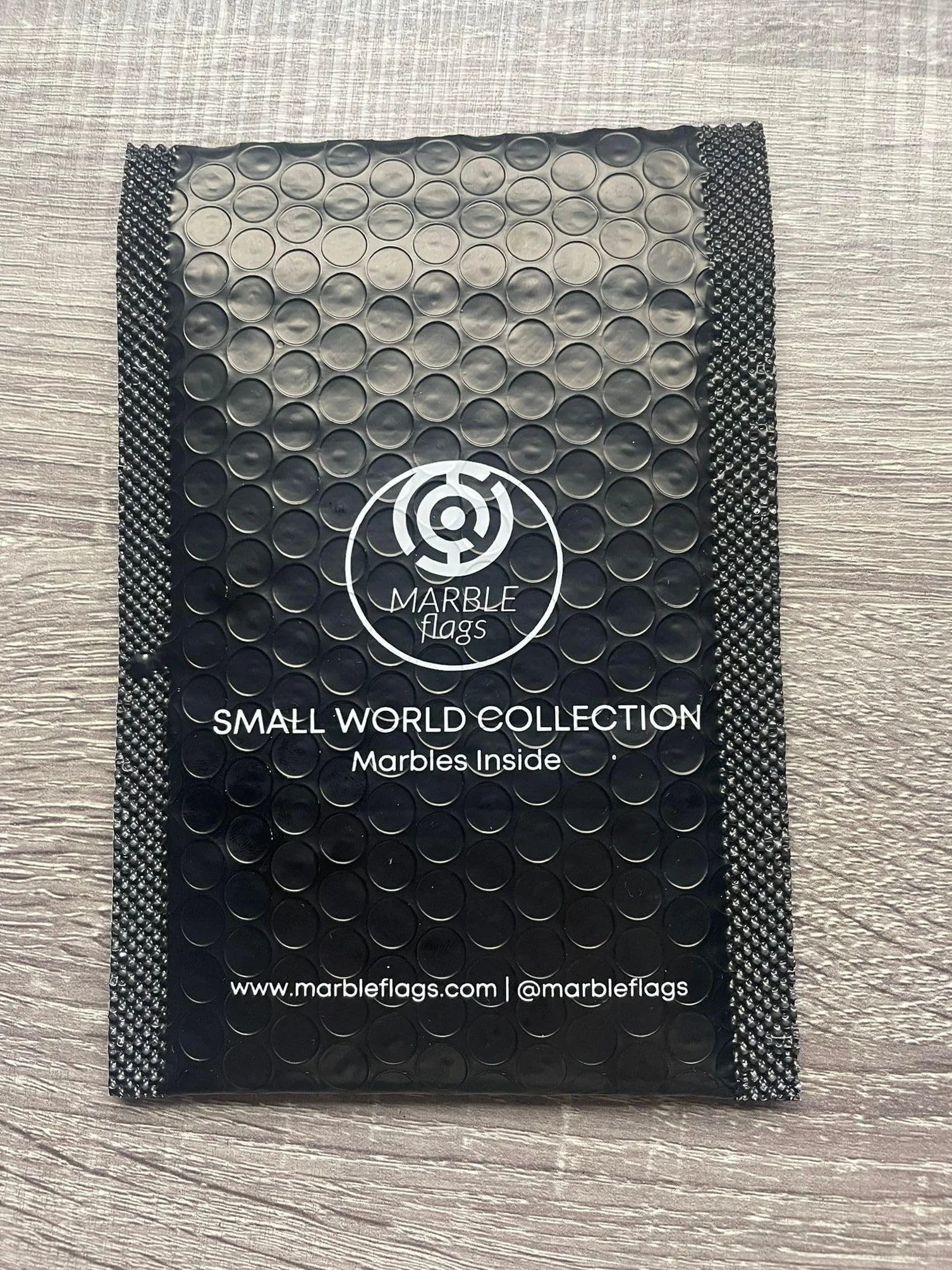 3 Paquetes Colección de Canicas con Banderas de Paises | 10 Banderas Aleatorias por Paquete | Small World Collection