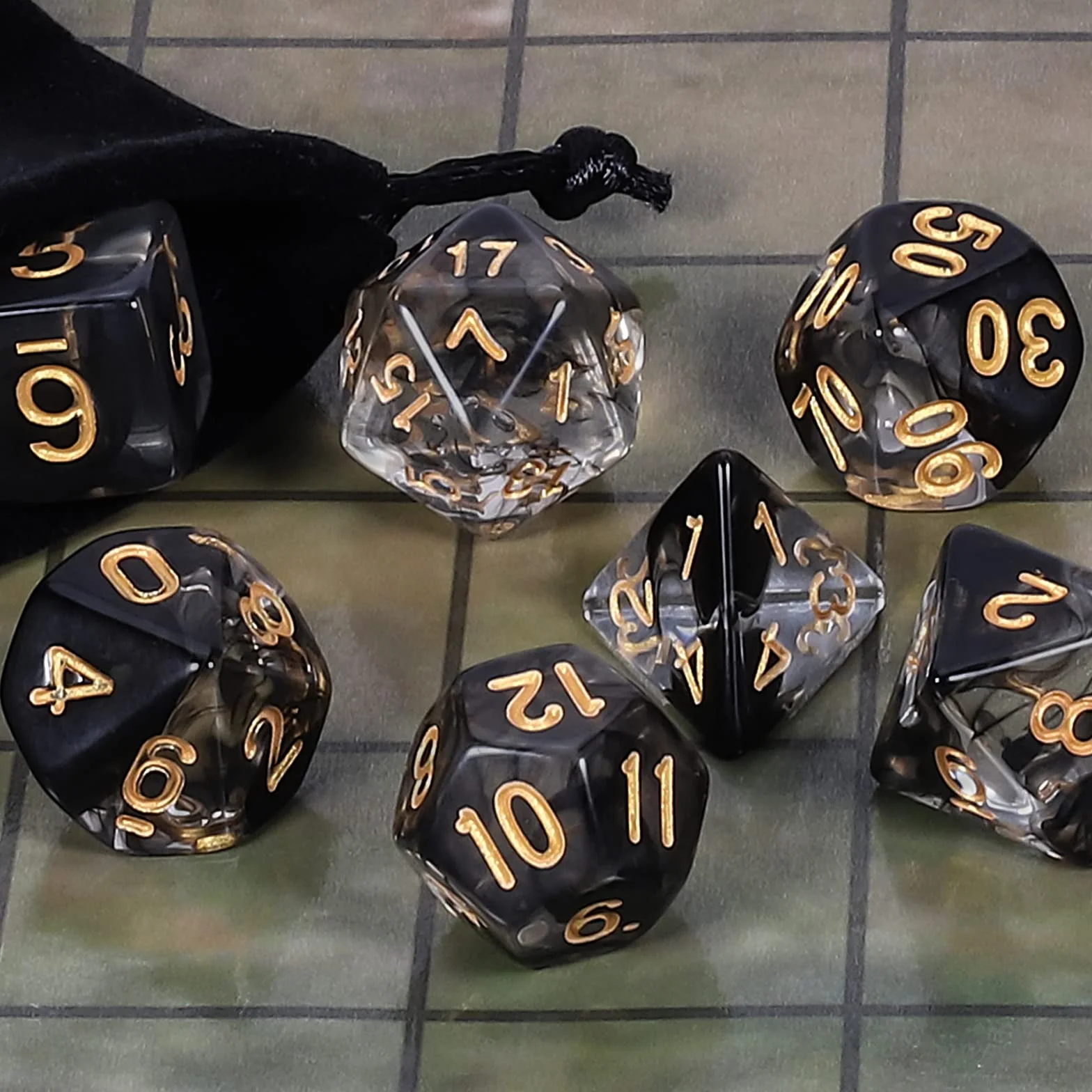 QMAY DND - Juego de dados poliédricos de 7 piezas para Dungeon and Dragons MTG RPG D&D D20, D12, D10, D%, D8, D6, D4 (seda flotante negra transparente)