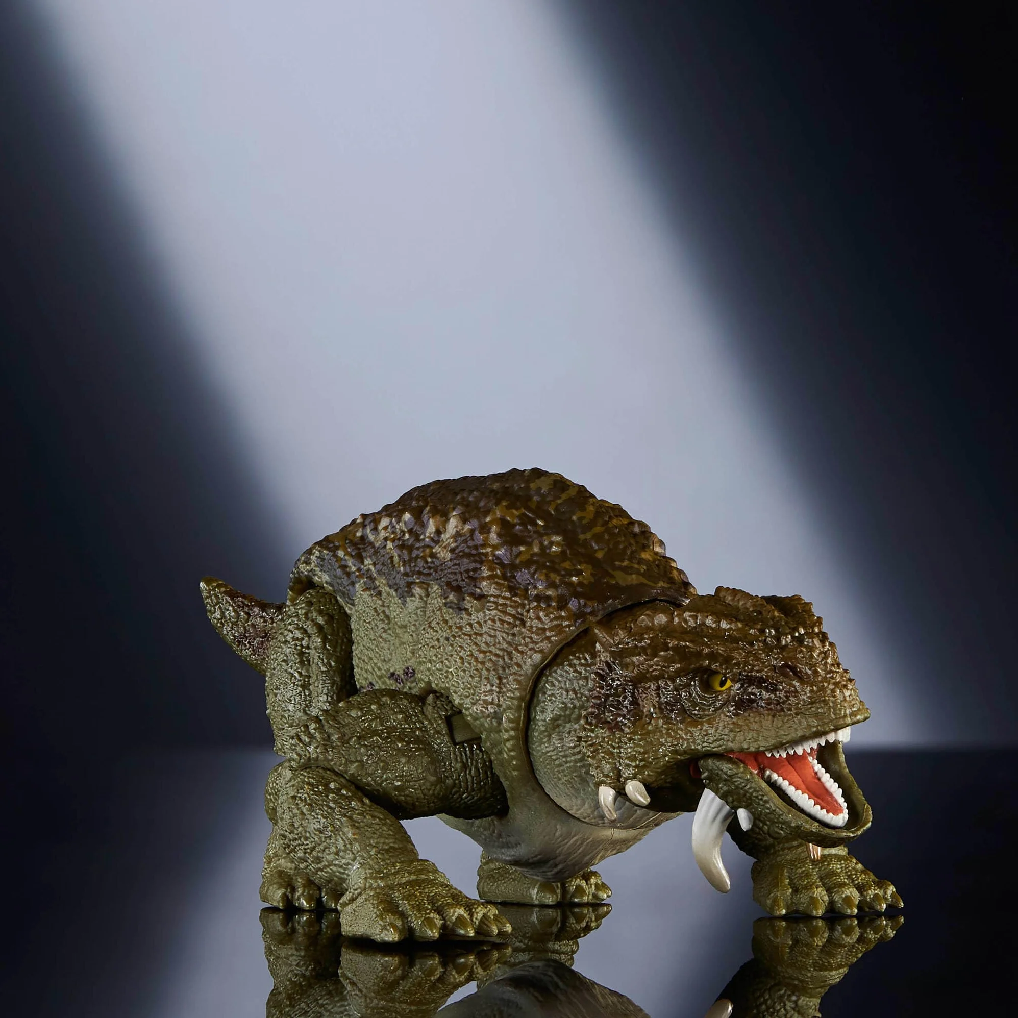Mattel Jurassic World Colección Hammond Escutosaurio Figura de acción dinosaurio, ojos de cristal, 14 puntos articulación JDJ08