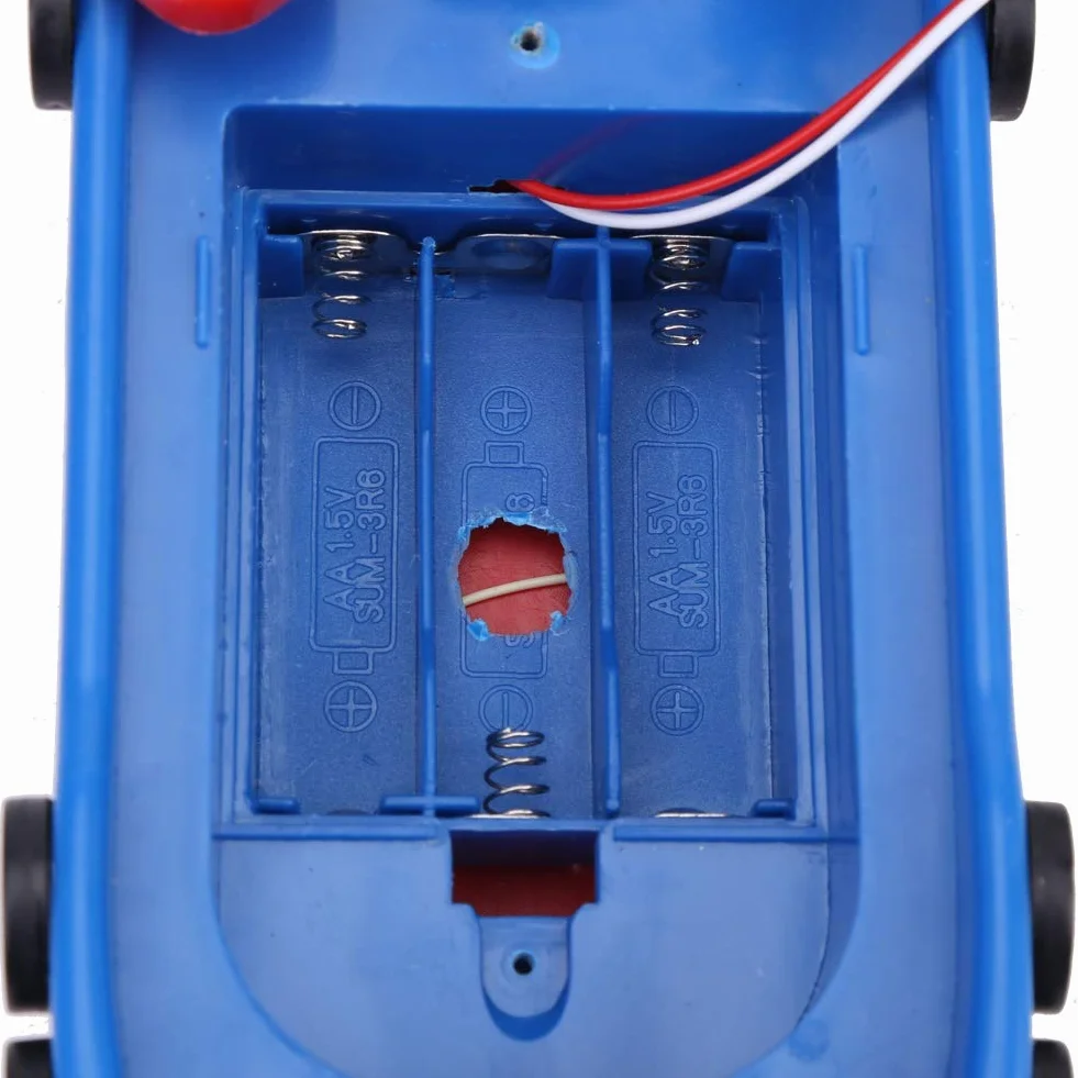 Barco de Juguete para Niños, Barco Rociador de Agua con Sonido y Luz de Flash para Diversión, Plástico Rojo/