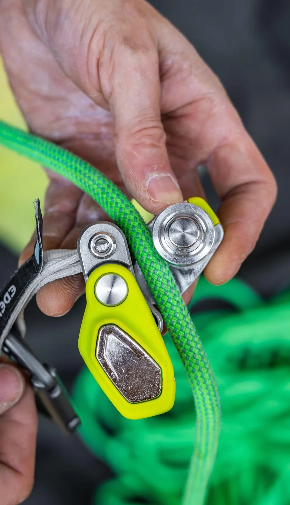 EDELRID OHMEGA Dispositivo de seguridad color Oasis