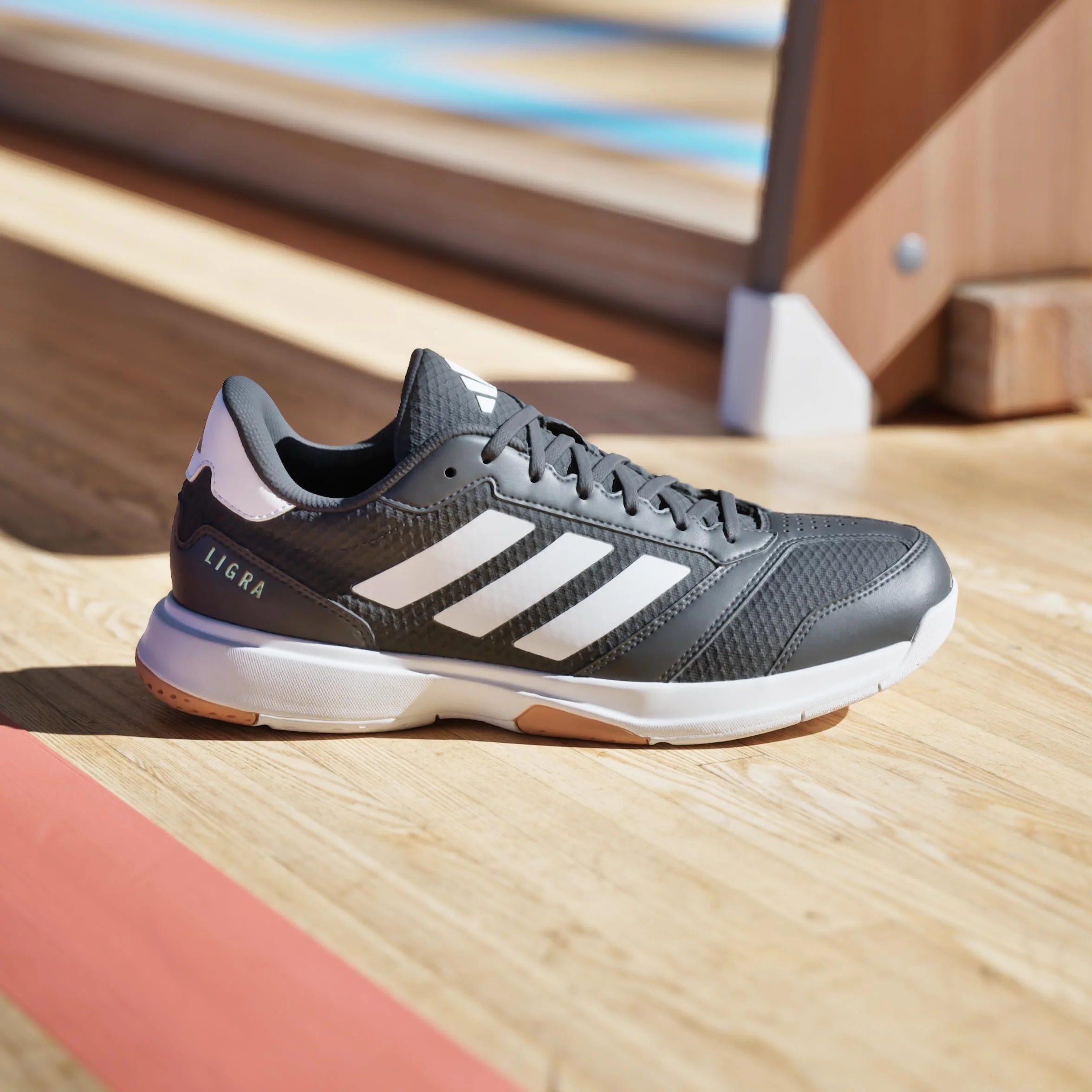 adidas Ligra 8 Men's Indoor Zapatilla