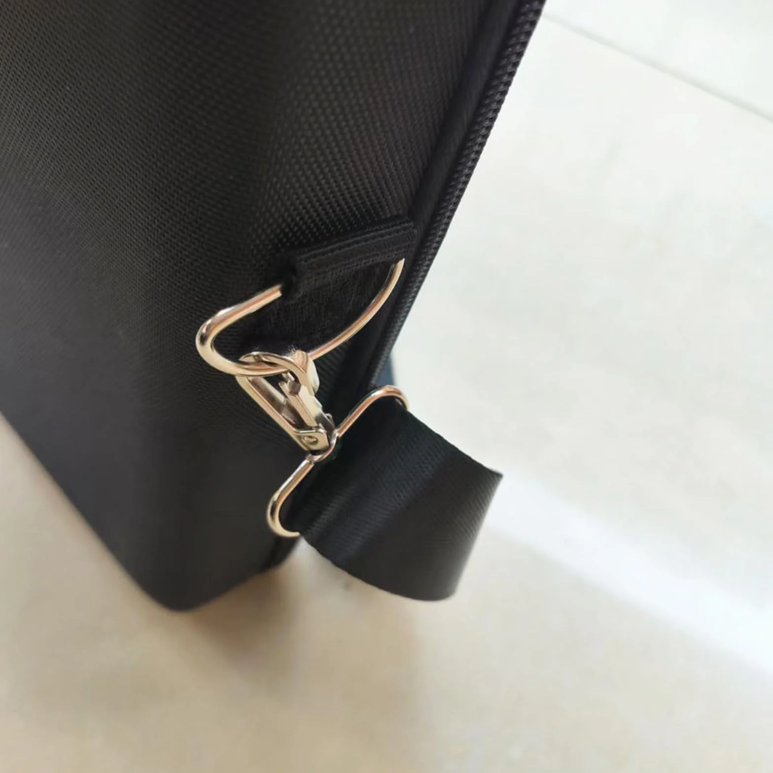 Estuche para bolas de billar con asa de transporte