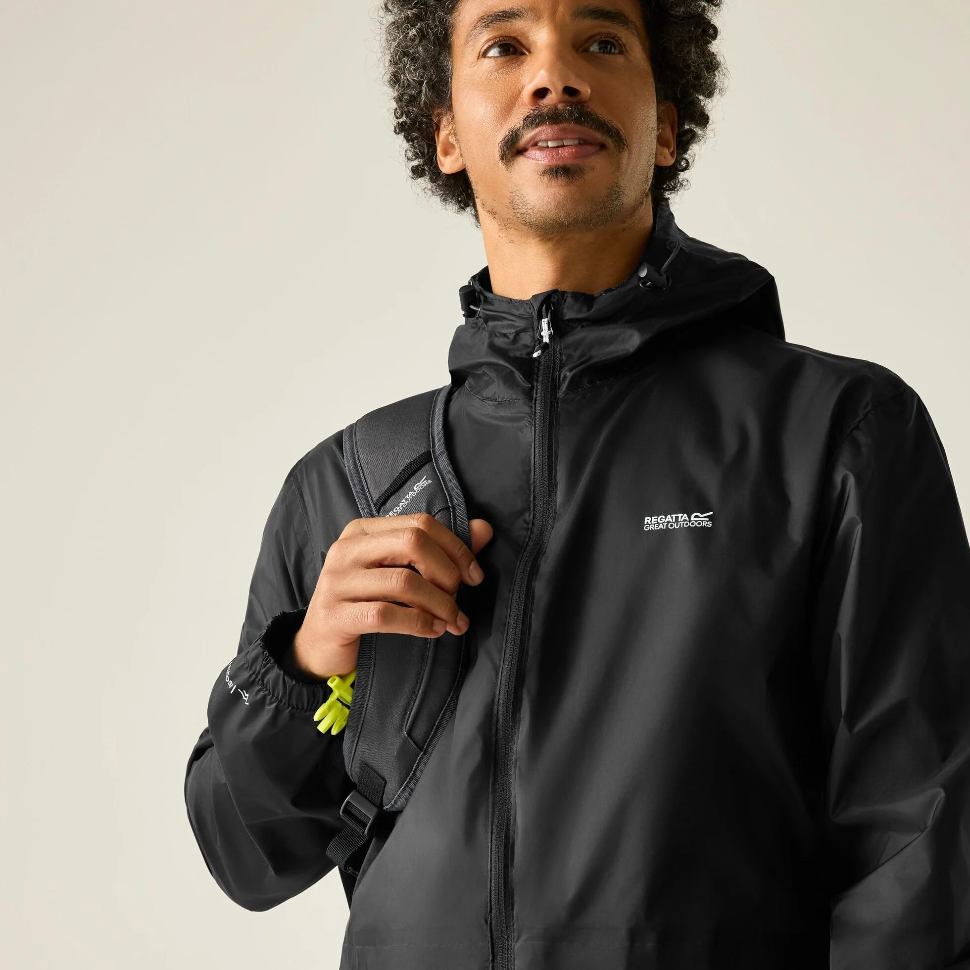 Regatta Hombre Chaqueta Impermeable Pack It Black