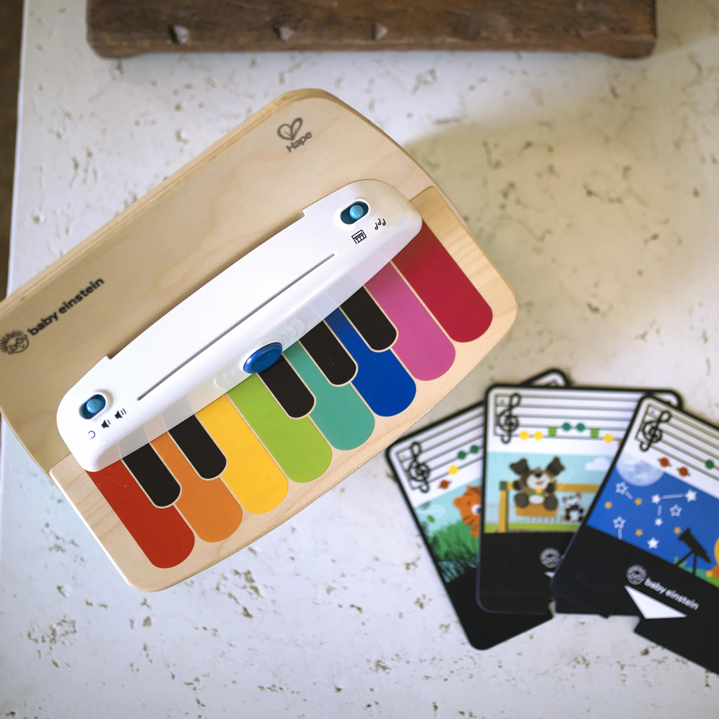 Baby Einstein, Hape, Piano Magic Touch, Juguete Musical de Madera, Incluye 3 partituras y 6 Canciones, Volumen Ajustable, a Partir de 6 Meses, Be Piano, 1 Unidad (Paquete de 1)