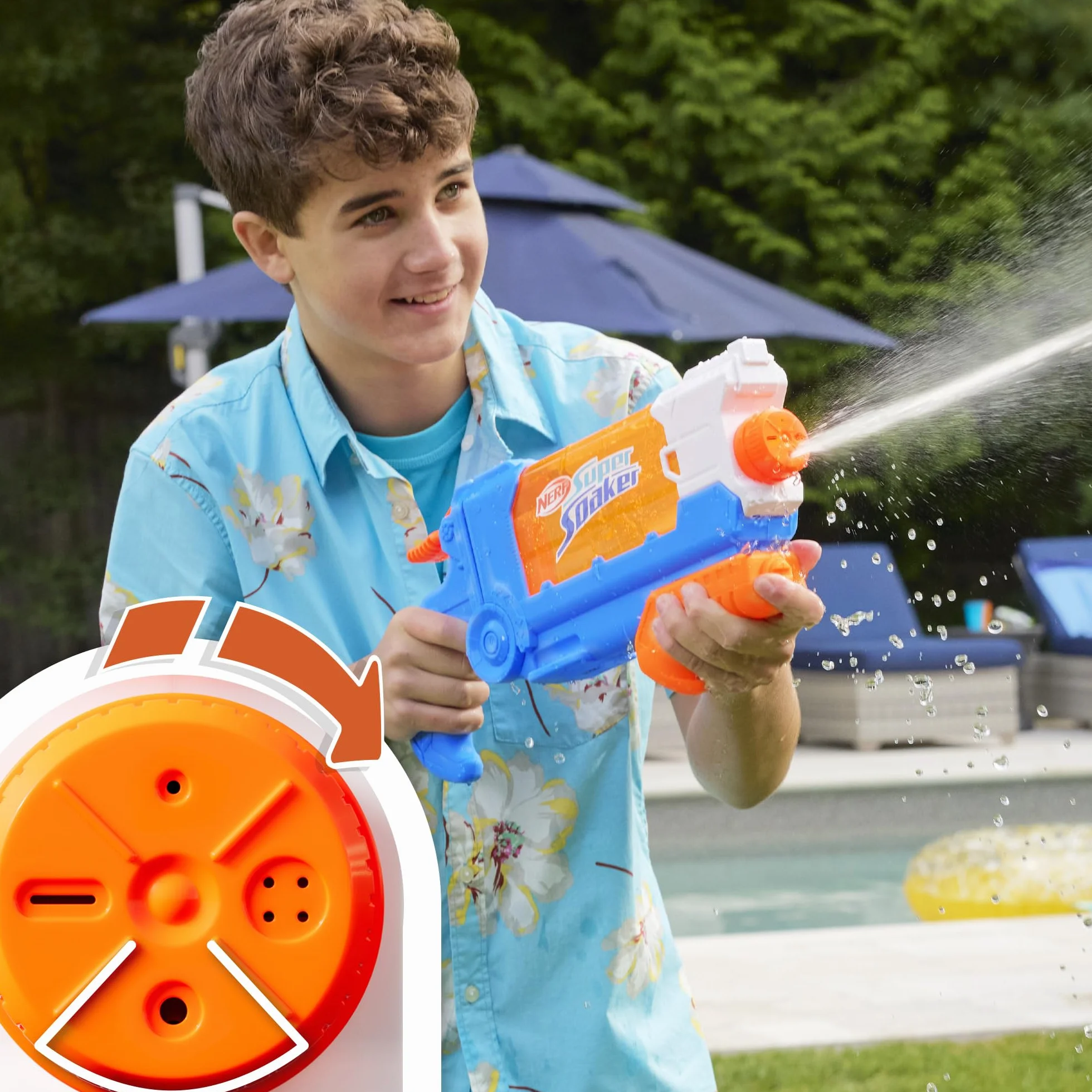 Hasbro Nerf Super Soaker Flip Fill, Lanzador de Agua para Niños y Niñas a Partir de 6 Años, 4 Estilos de Rociado, Llenado Rápido, Tanque de 0,8 L, Juegos de Exterior