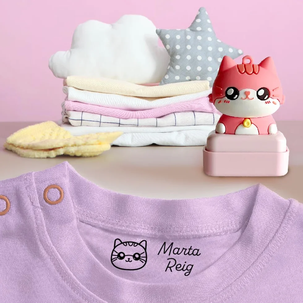 Transparent Gift Sello Personalizado para Ropa Infantil con Nombre Muñecos Animales. Sellos Personalizados Ropa Niños. Sello para Marcar. Tinta Negra Resistente al Agua. Regalos de Vuelta al Cole
