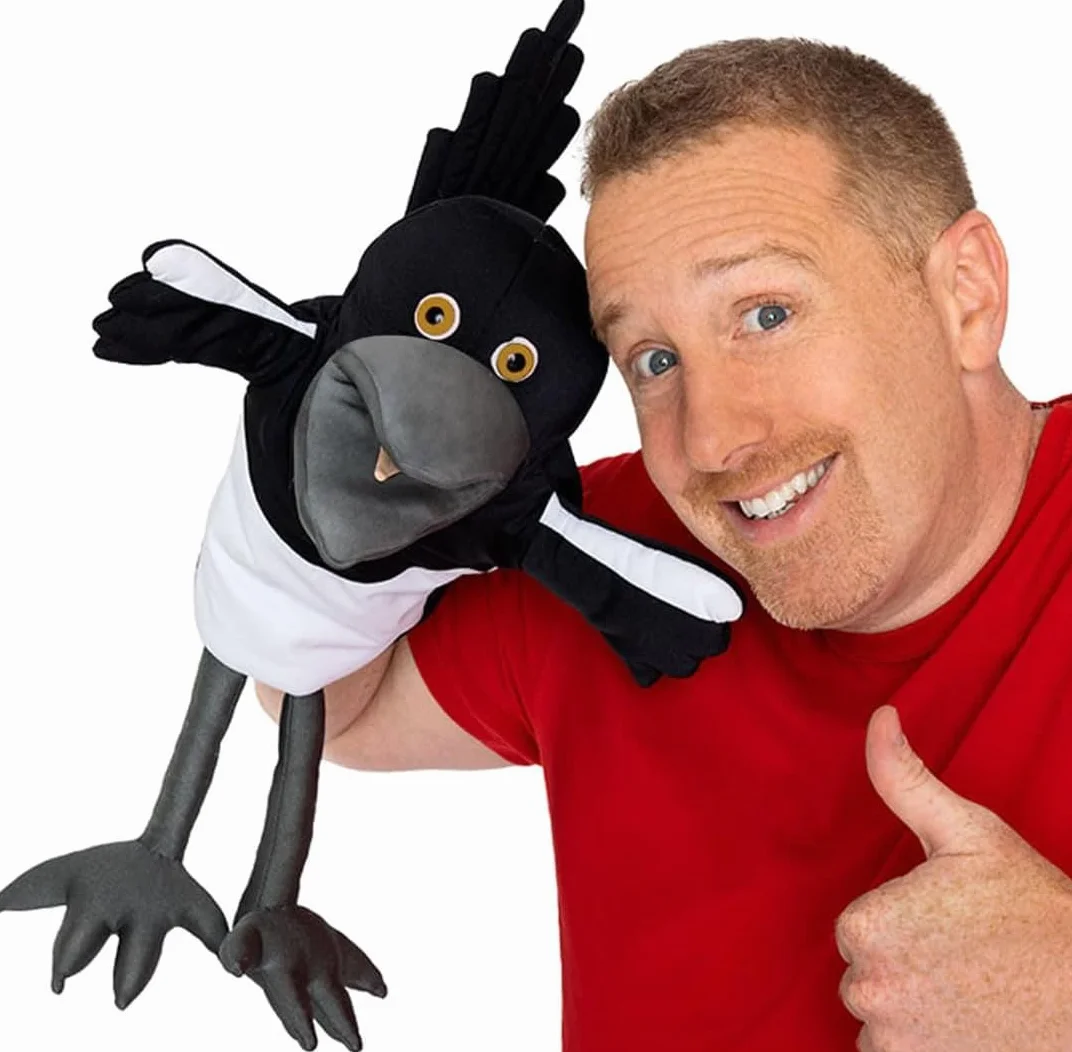 Steve and Maggie Plush Toy – Maggie Magpie Handpuppet for Kids 1+, Soft Bird Puppet for Pretend Play, Nursery Rhymes & Learning, Interactive Toddler Toy for Bedtime Stories and Social Skills (Grande)