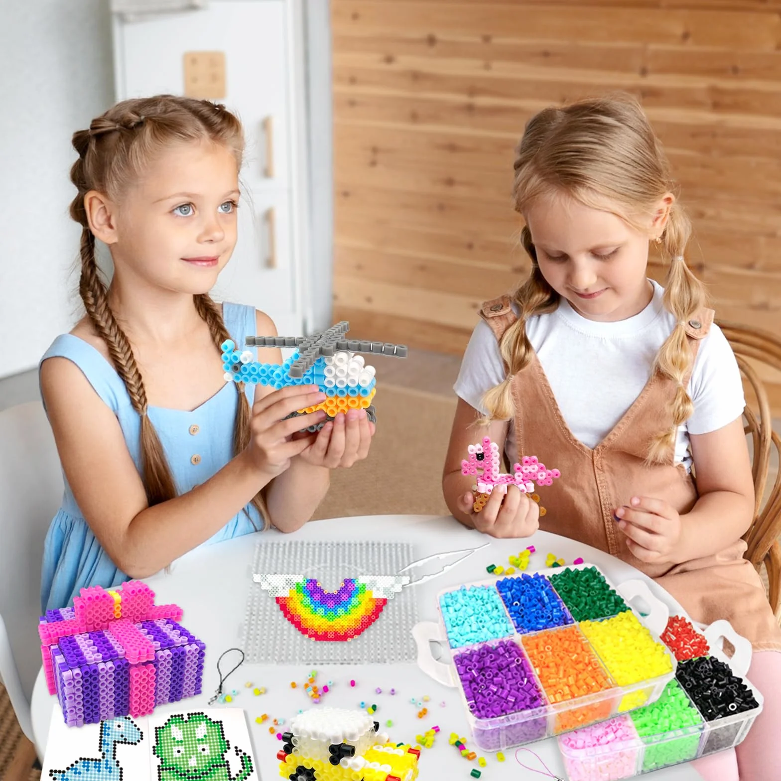 Cuentas Para Planchar, 11000 Piezas 5MM Abalorios Fusibles de 20 Colores Set con Caja de Almacenamiento, Guía del Usuario, Diseño DIY de Joyas.Kit Manualidades Niños, Regalo Navidad y Cumpleaños