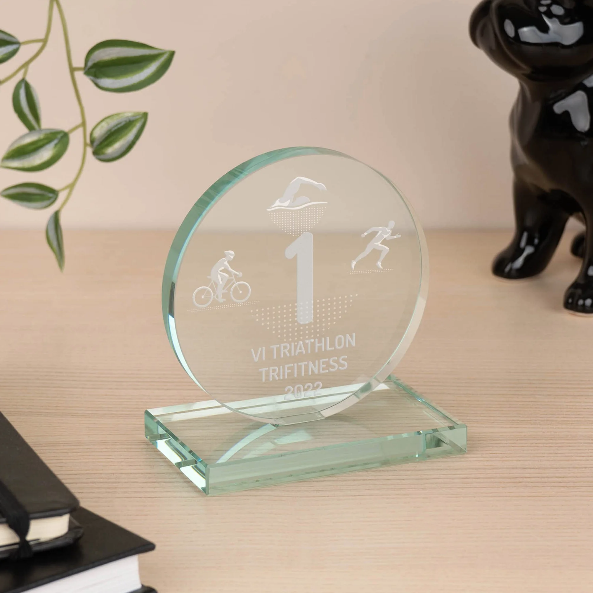 Trofeo Personalizado con Nombre y Texto Cristal Grabado Redondo 10x11 cm Incluye Estuche