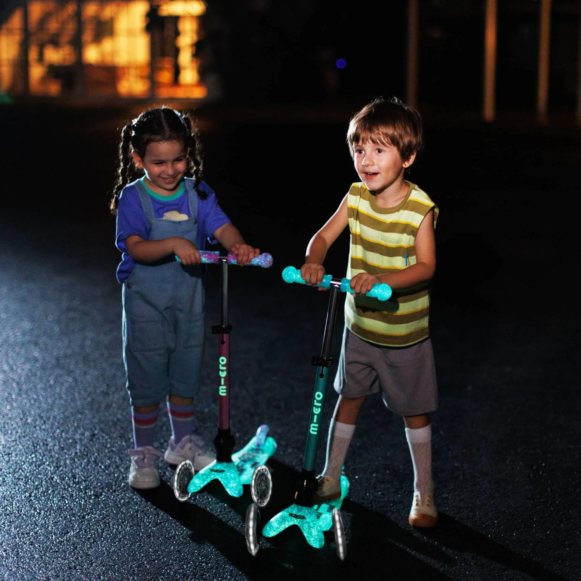 Micro Mini Micro Deluxe LED Patinete 3 Ruedas Plegable con Ruedas Iluminadas LED y Rodamientos ABEC9 Manillar Regulable Altura 2-5 años