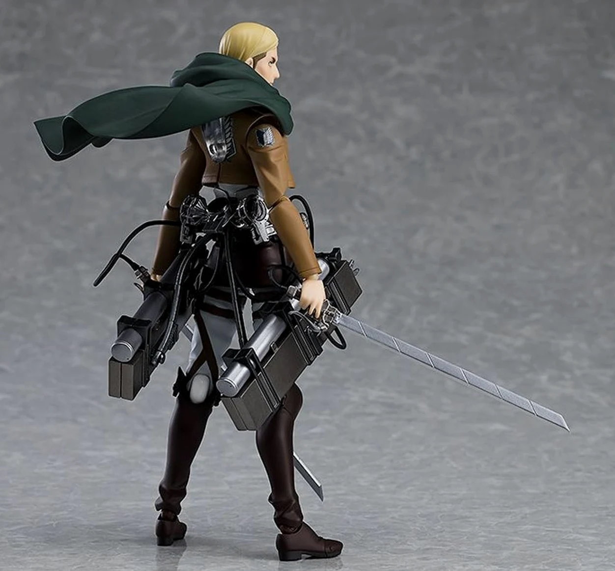 Erwin Smith Figura 15 cm Attack on Titan figma