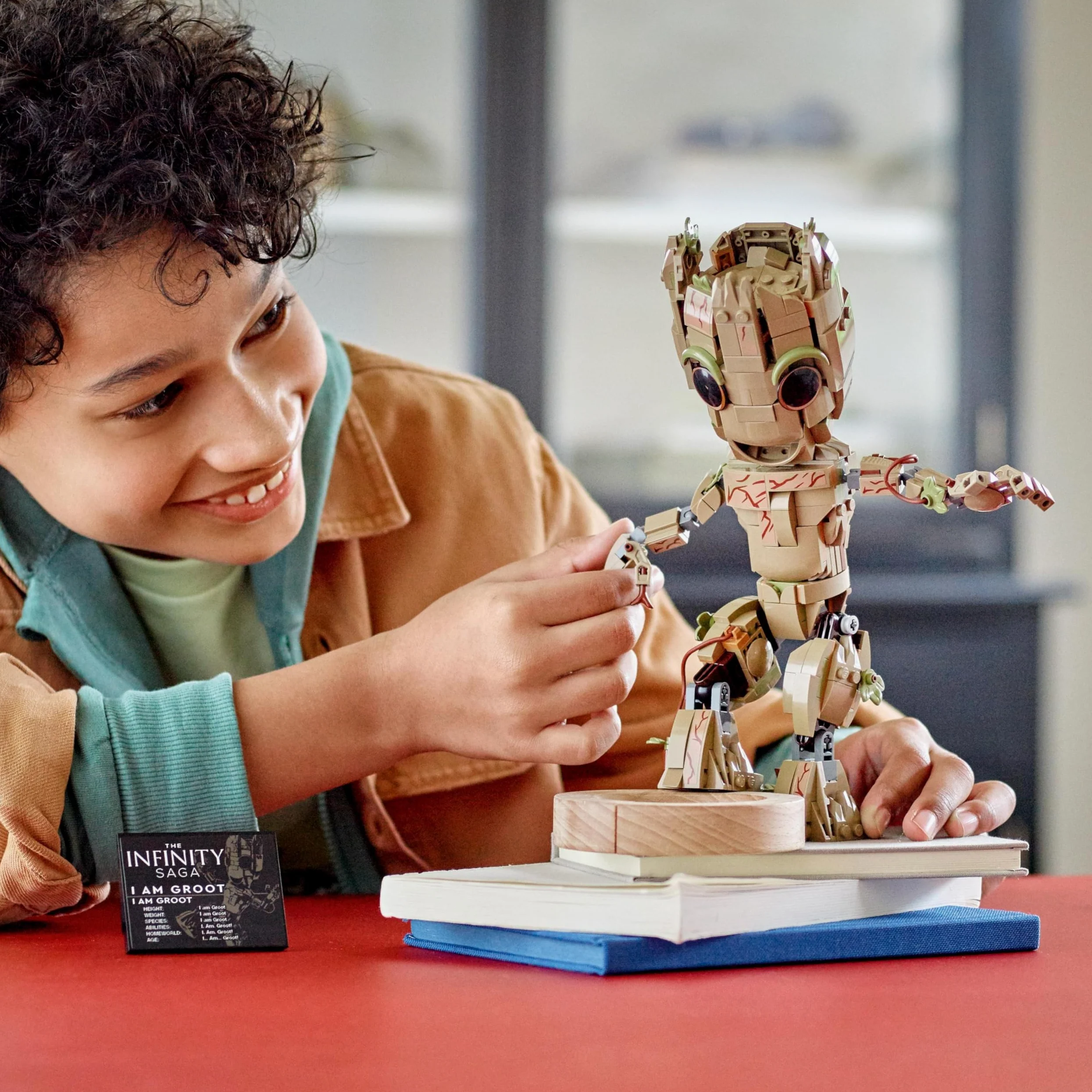 LEGO Marvel Yo Soy Groot, Figura de Decoración para Construir, Juguete de Construcción, Regalo de Guardianes de la Galaxia 2 para Niños, Niñas de 10 Años o Más y Fans de los Vengadores 76217