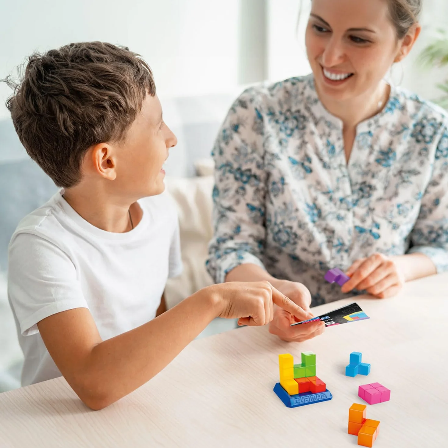 Ludilo - Cubimag Mini | Juego Mesa 8 Años O Más | Rompecabezas Adultos con 2 Modos De Juego | Juegos De Mesa Adulto | Juegos De Ingenio con 136 Desafíos