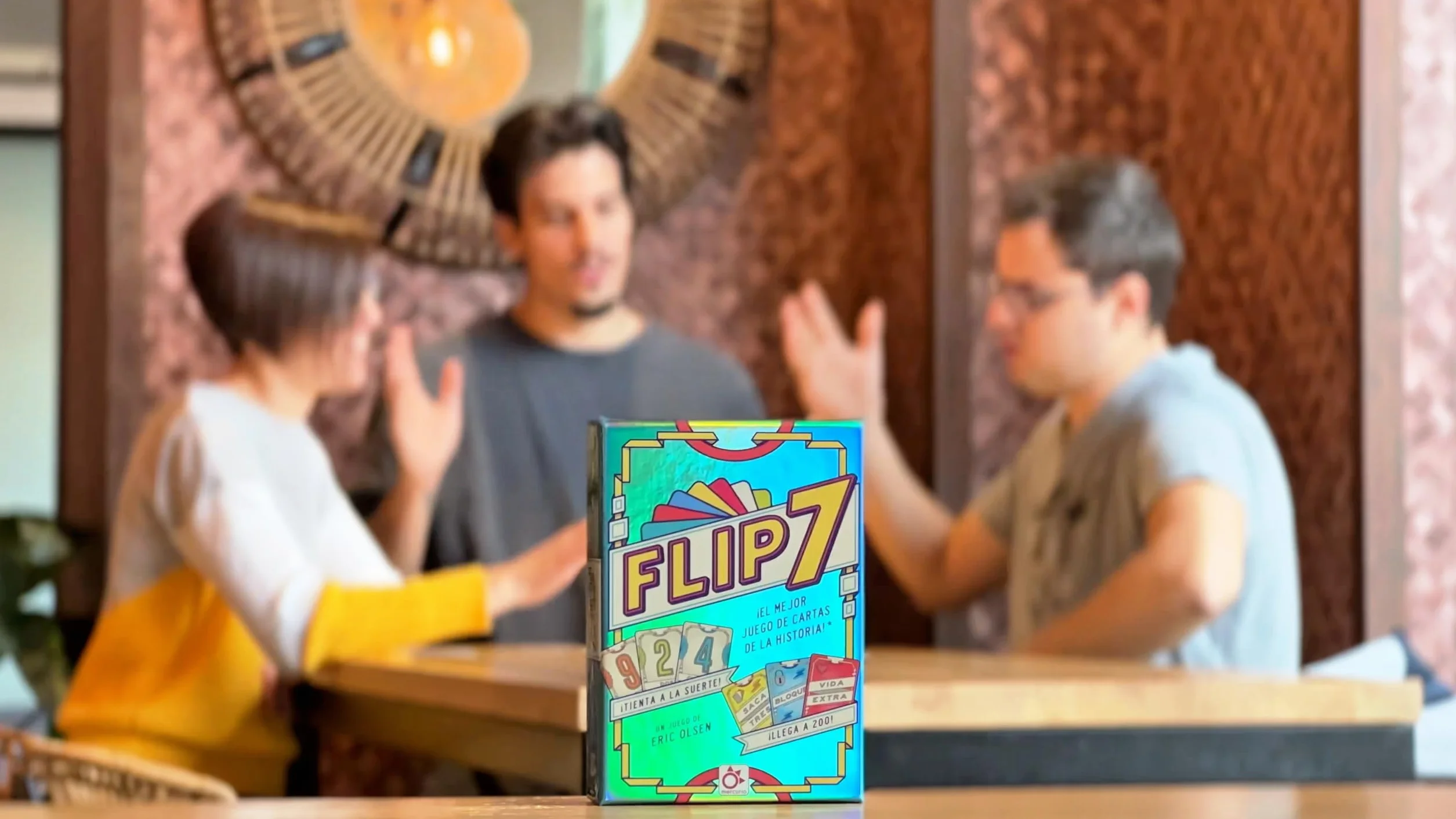 Mercurio - Flip 7 | Juego de Cartas Estratégico y Divertido | Reta tu Suerte y Tu Astucia | para Adultos y Niños +8 Años | Ideal para Fiestas, Familia y Amigos | 20 Minutos de Diversión