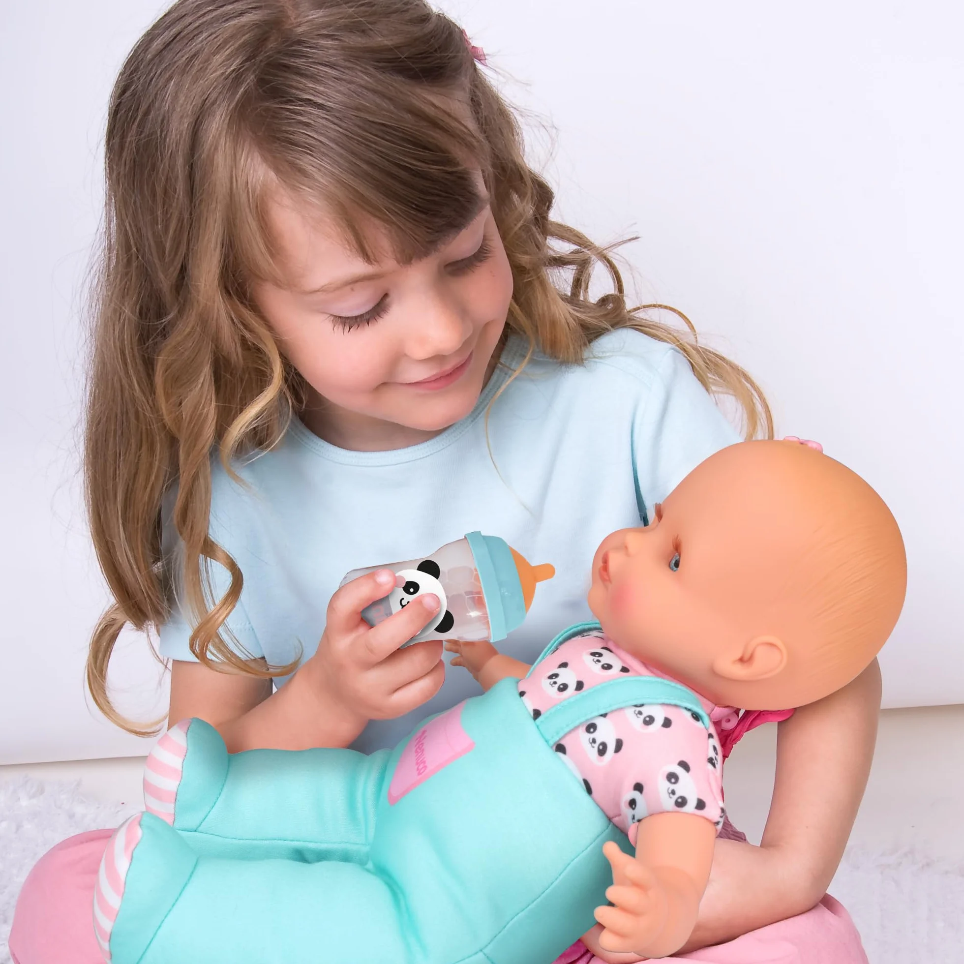 NENUCO - Biberón Mágico, Muñeco bebé blandito, el líquido del biberón desaparece Cuando el bebé se lo Haya Terminado. para niños y niñas a Partir de 10 Meses, (Famosa NFN86000)