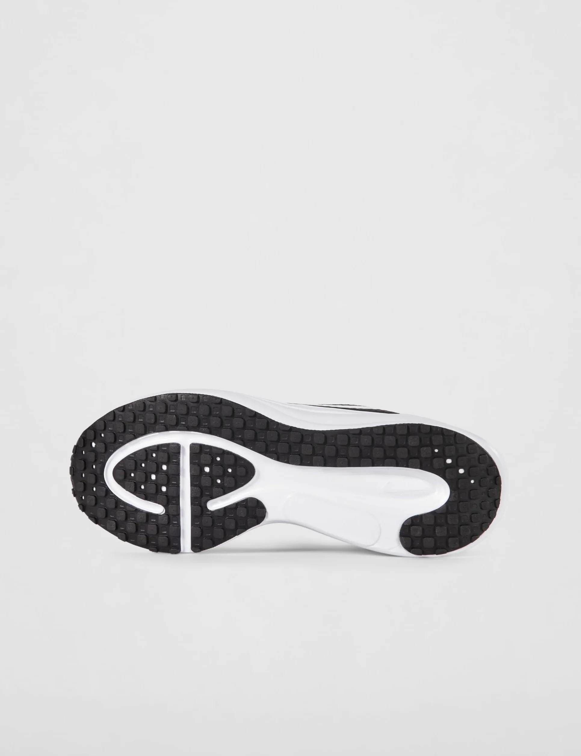 Nike Women's Revolution 8 Running Shoe