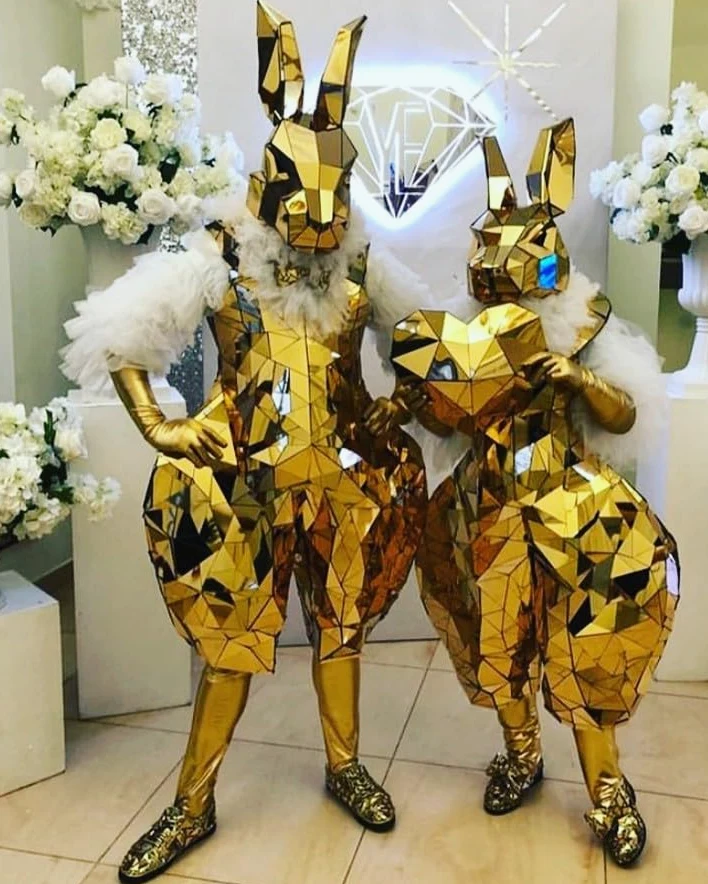 Espectáculo formal y parque de atracciones desfiles personalizado cosido a mano de encaje dorado espejo espejo hombre traje